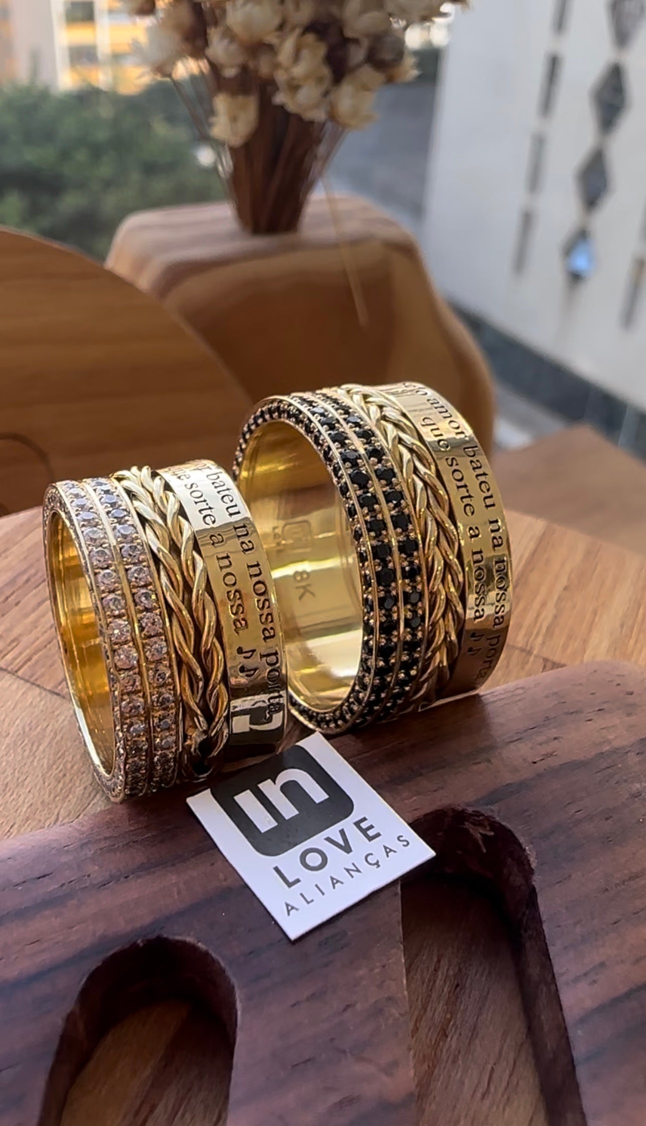 Alianças de Casamento em Ouro 18k - Modelo Nosso Sonho | 10mm | 12x R$2.056,66