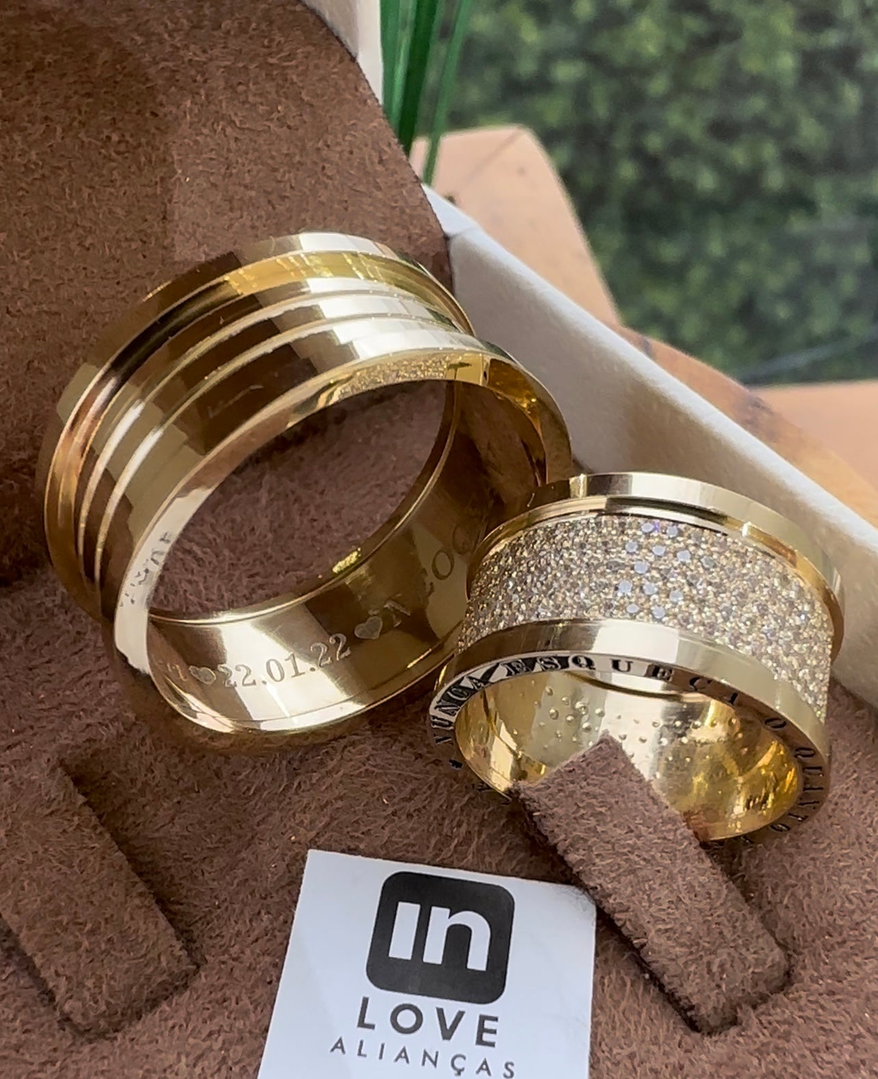 Alianças de Casamento em Ouro 18k - Modelo Intense | 10mm | 12x R$1.641,66