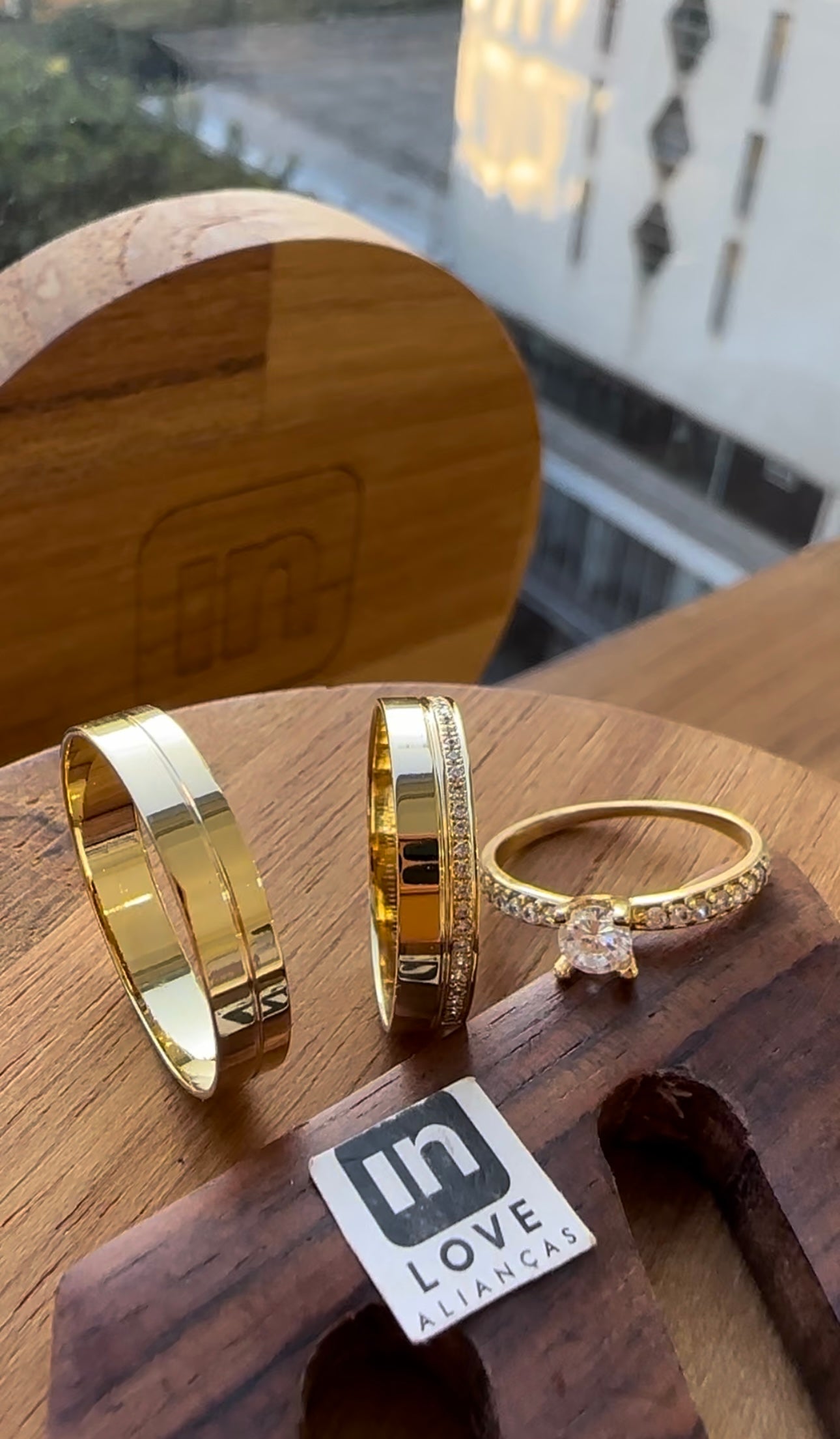 Alianças de Casamento em Ouro 18k - Modelo Eternamente | 4mm | 12x R$249