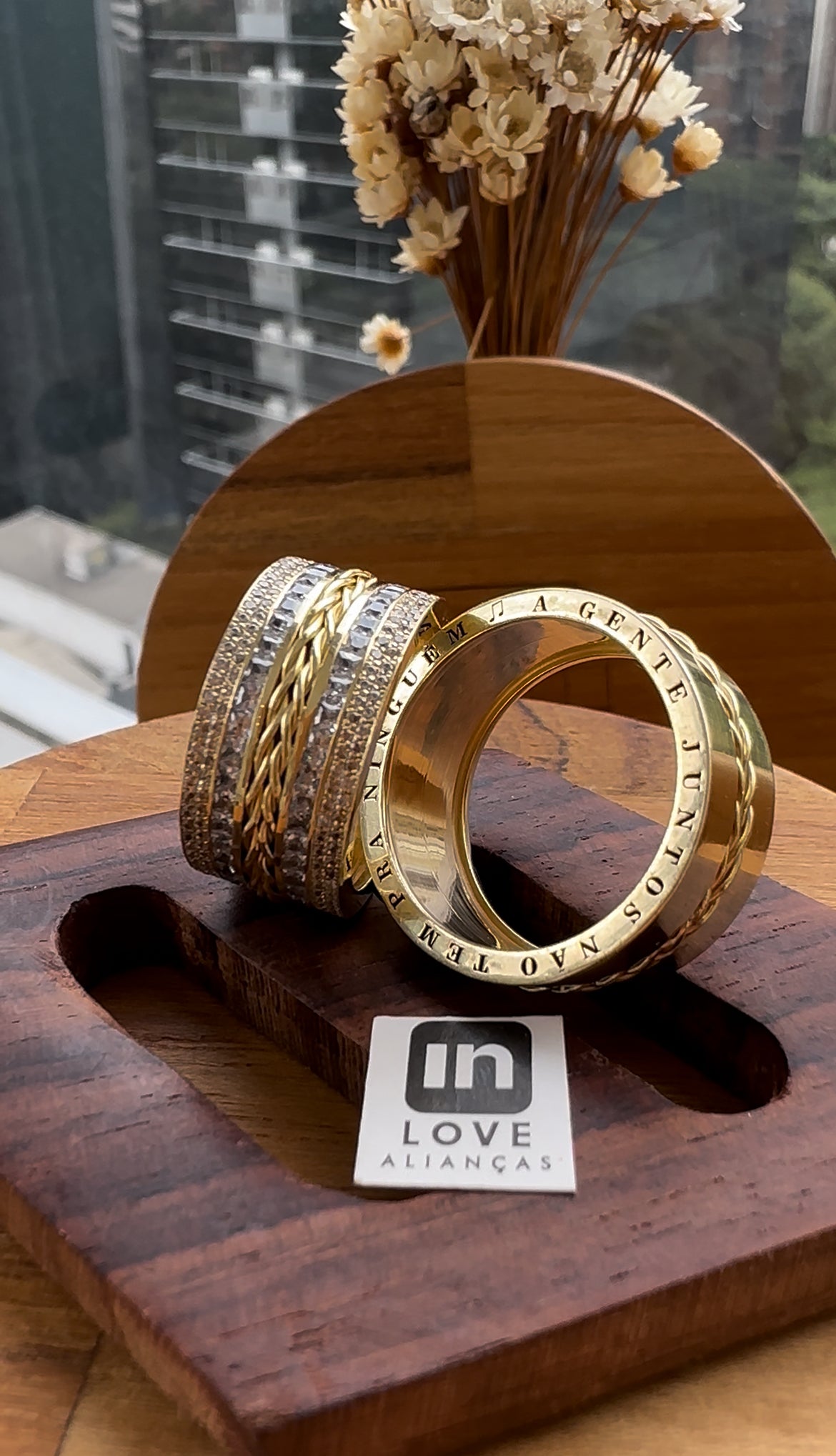 Alianças de Casamento em Ouro 18k - Modelo A Gente Junto | 10mm | 12x R$1.890