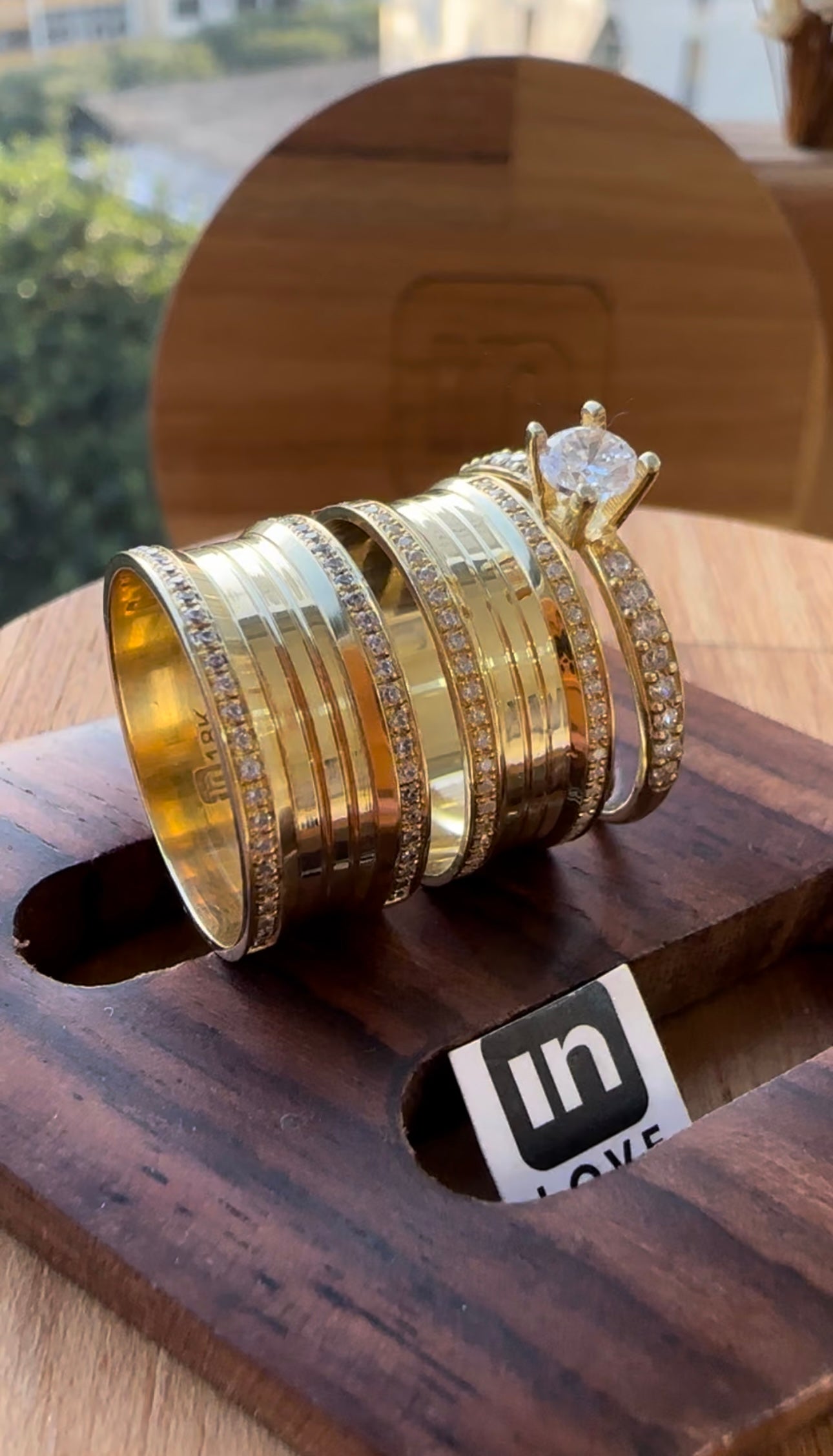 Alianças de Casamento em Ouro 18k - Modelo Paraíso | 8mm | 12x R$666