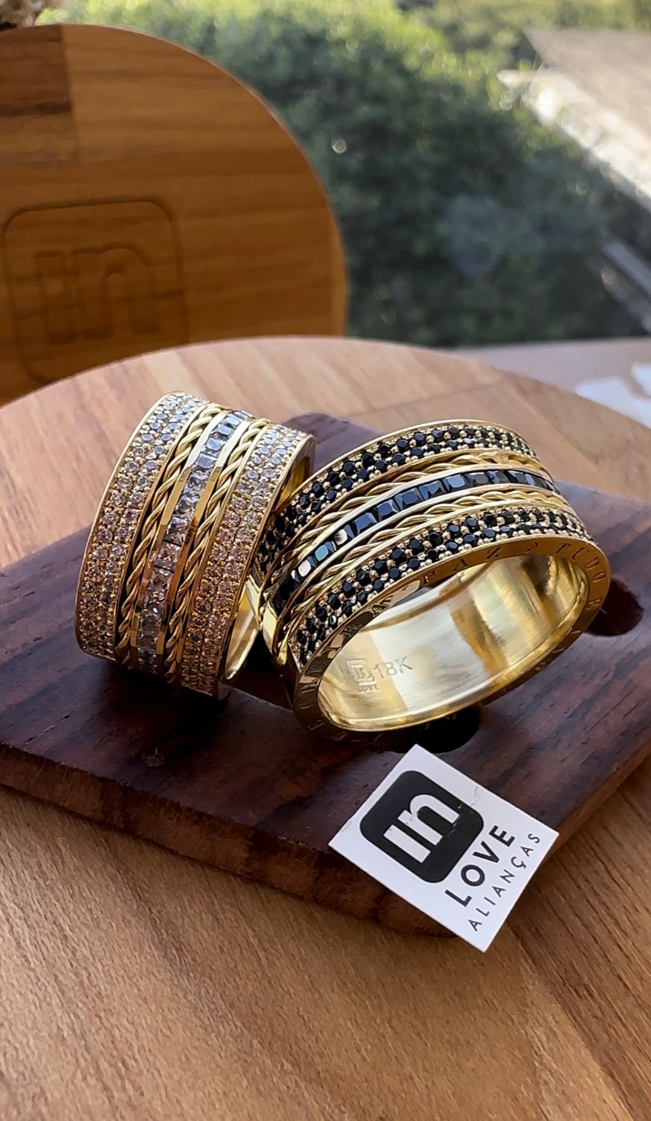 Alianças de Casamento em Ouro 18k - Modelo Ainda Bem | 10mm | 12x R$2.166 Sem Juros