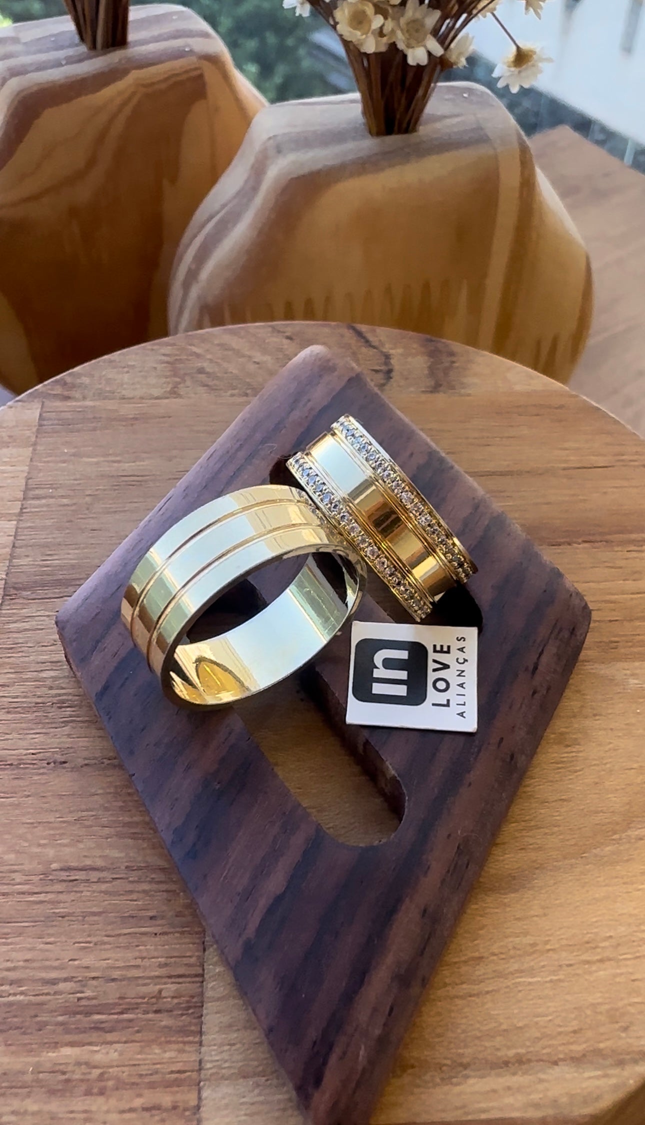 Alianças de Casamento em Ouro 18k - Modelo Encontro | 7mm | 12x R$499.16