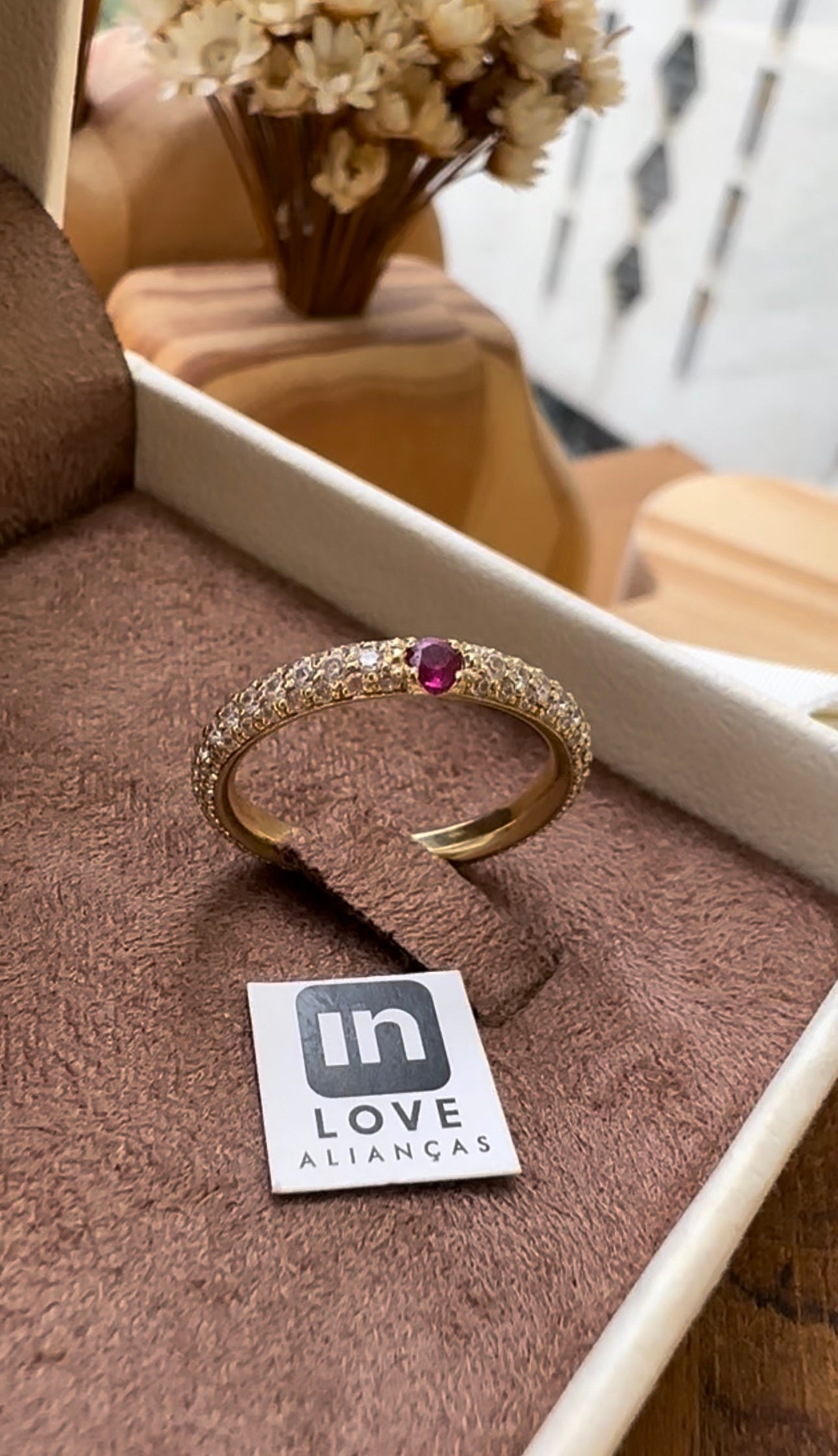 Anel Aparador Rubi Romance em Ouro 18k - 12x R$316,66