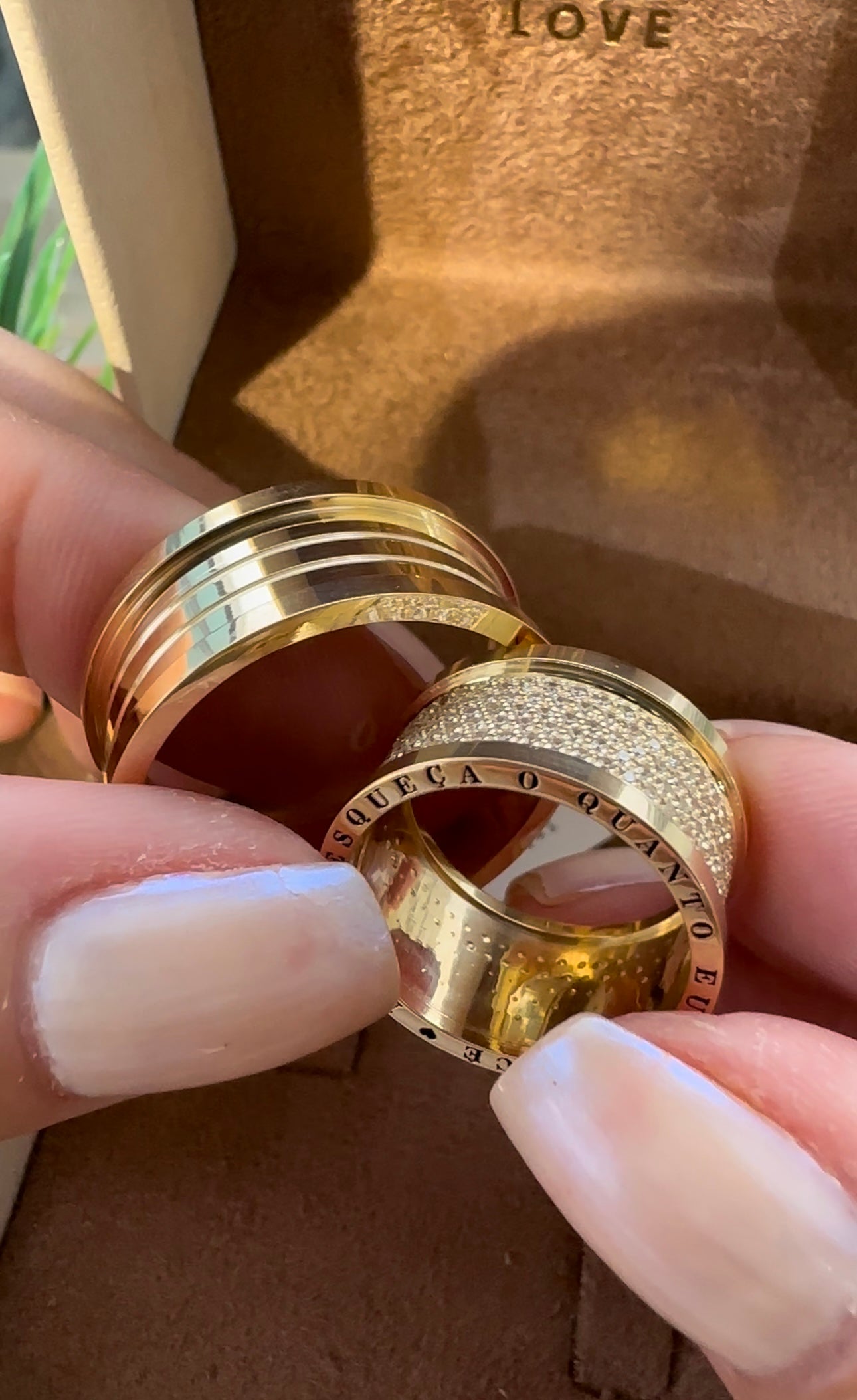 Alianças de Casamento em Ouro 18k - Modelo Intense | 10mm | 12x R$1.641,66