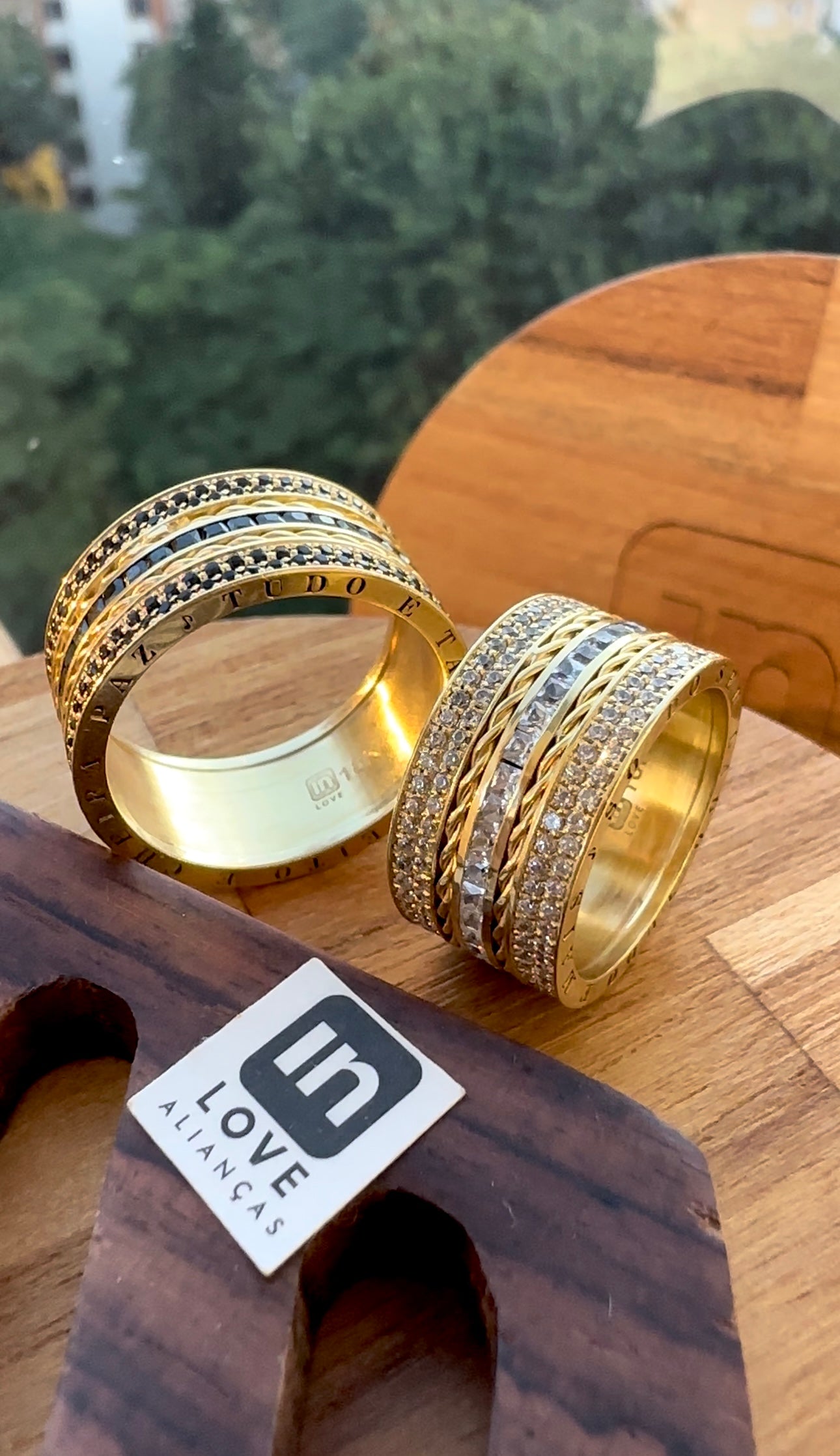 Alianças de Casamento em Ouro 18k - Modelo Ainda Bem | 10mm | 12x R$2.166 Sem Juros