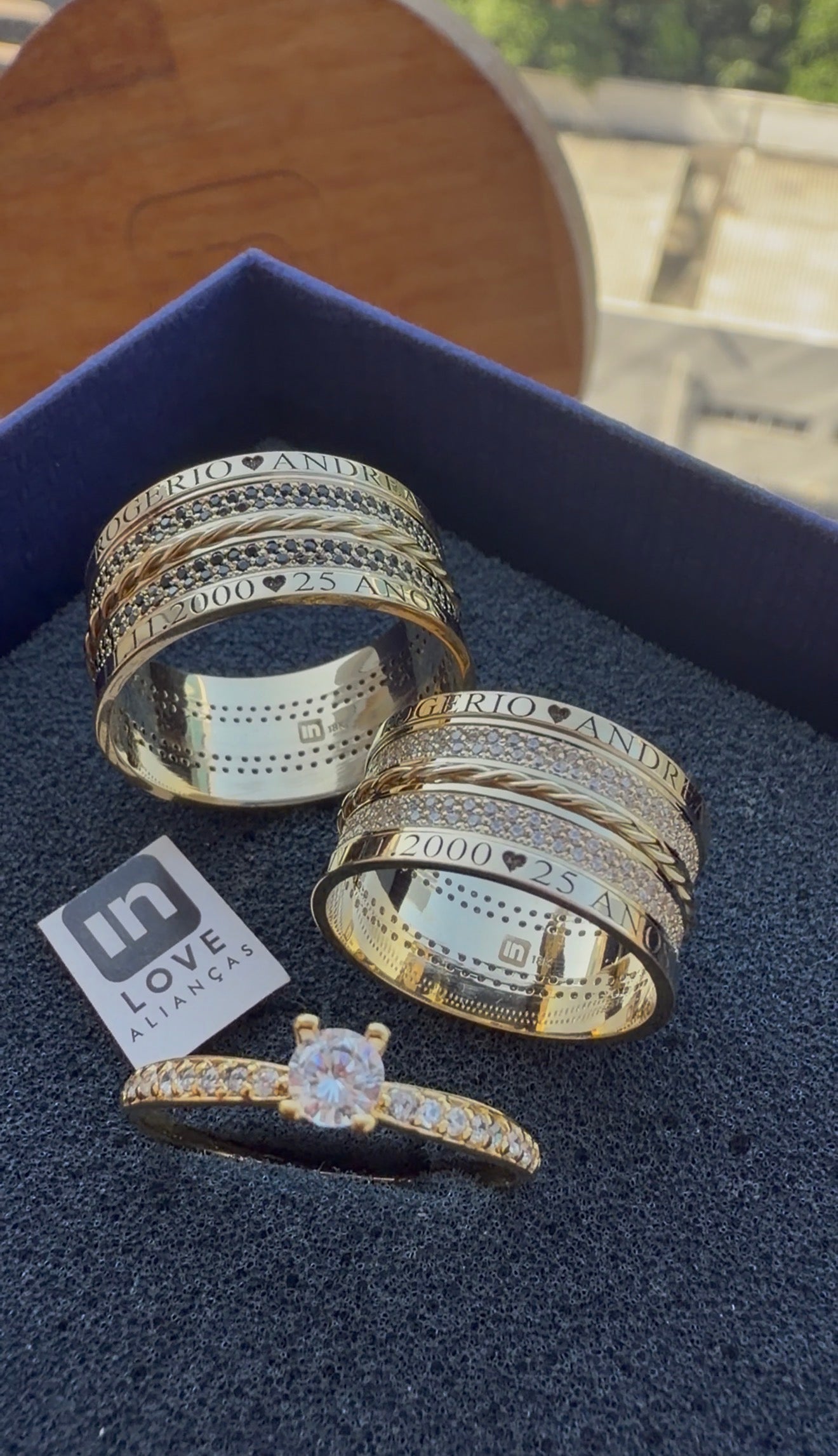 Par de Alianças em Ouro 18k - Modelo Desejo | 10mm | 12x R$1.499.