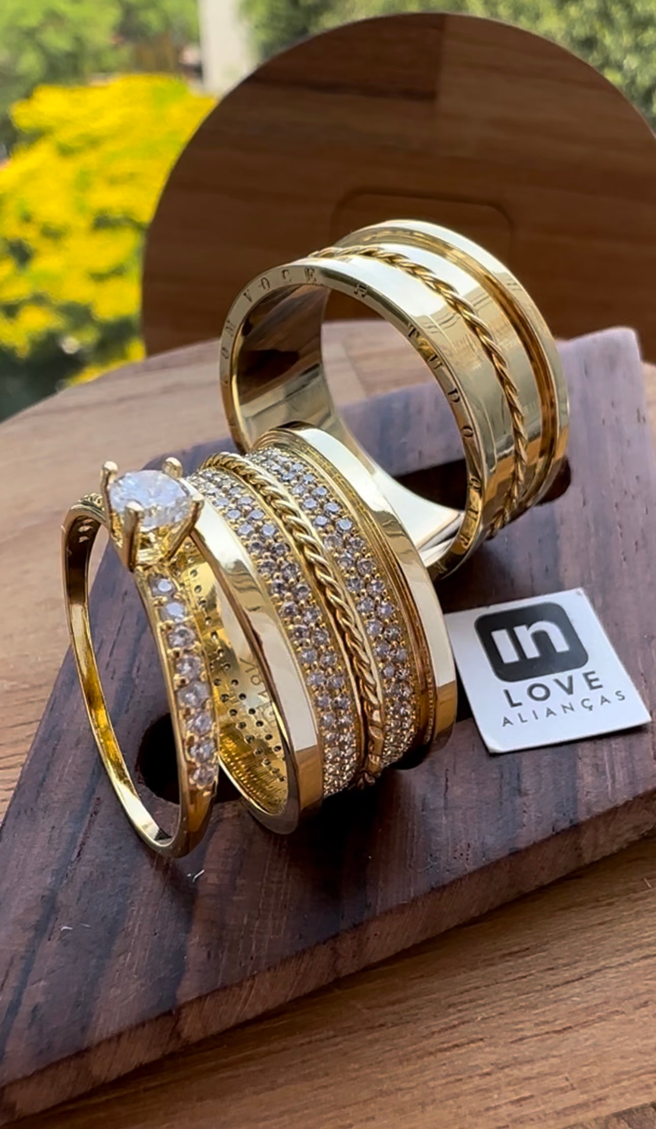 Alianças de Casamento em Ouro 18k - Modelo Desejo | 10mm | 12x R$1.241.66
