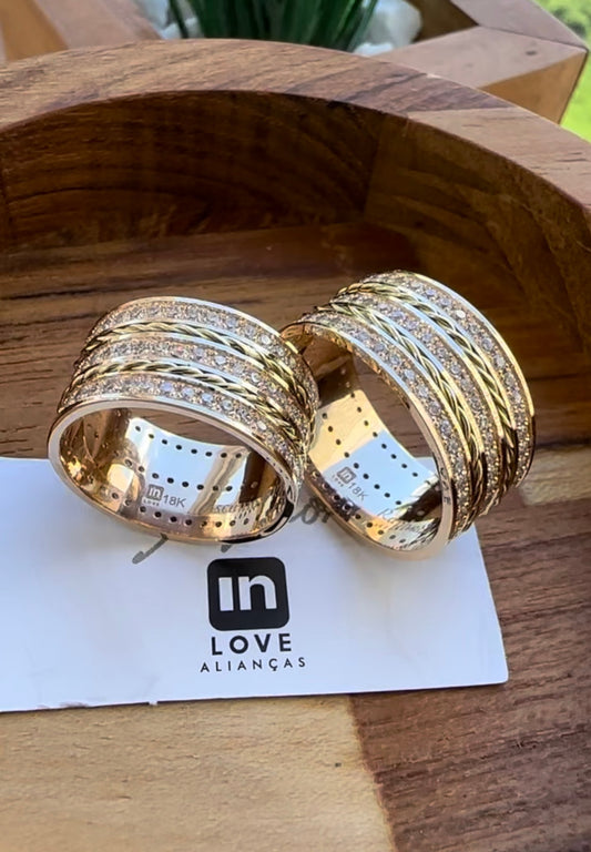 Alianças de Casamento em Ouro 18k - Modelo Momentos Duo | 10mm | 12x R$1.499