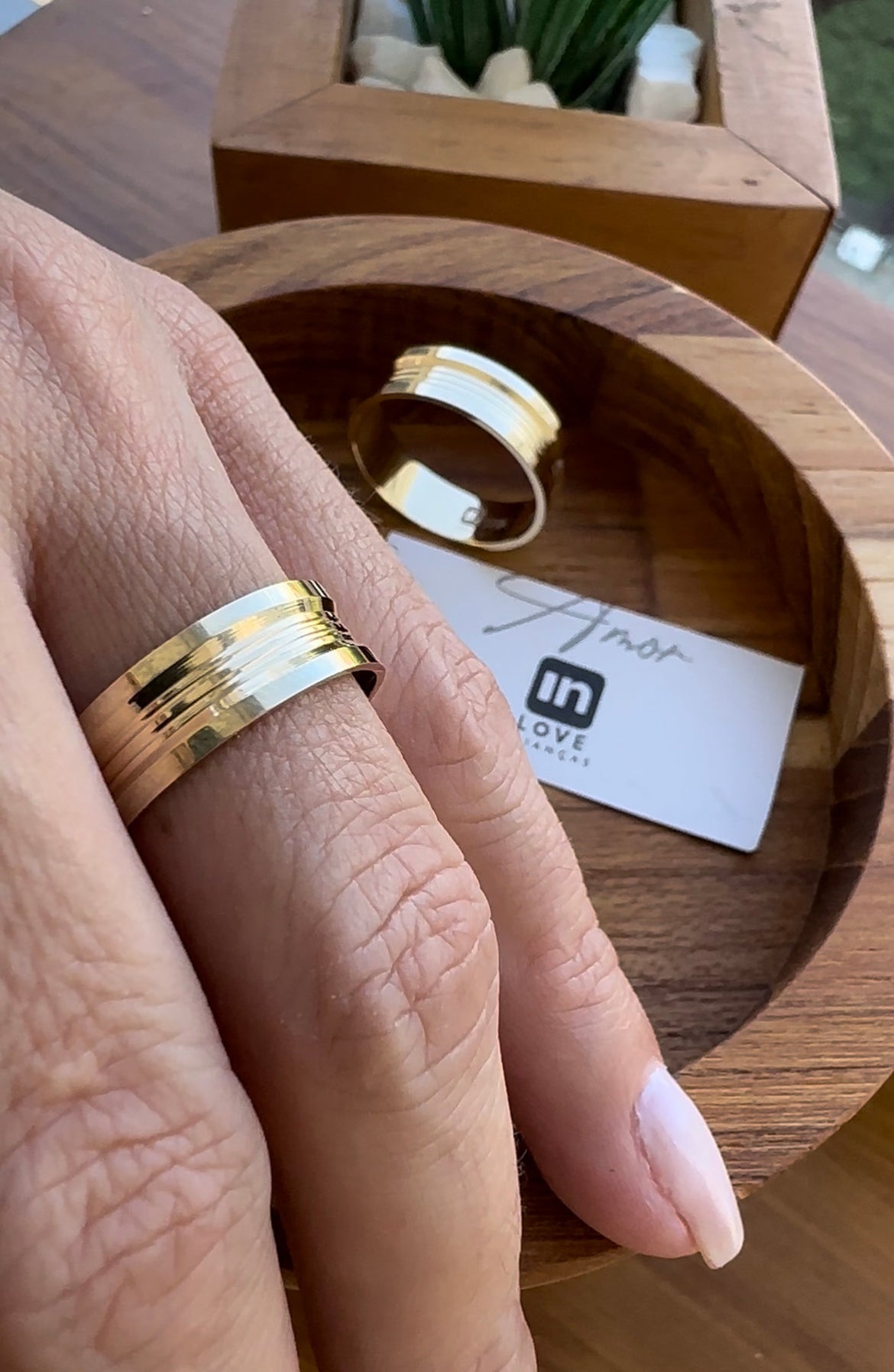 Alianças de Casamento em Ouro 18k - Modelo Favorite | 6mm | 12x R$499