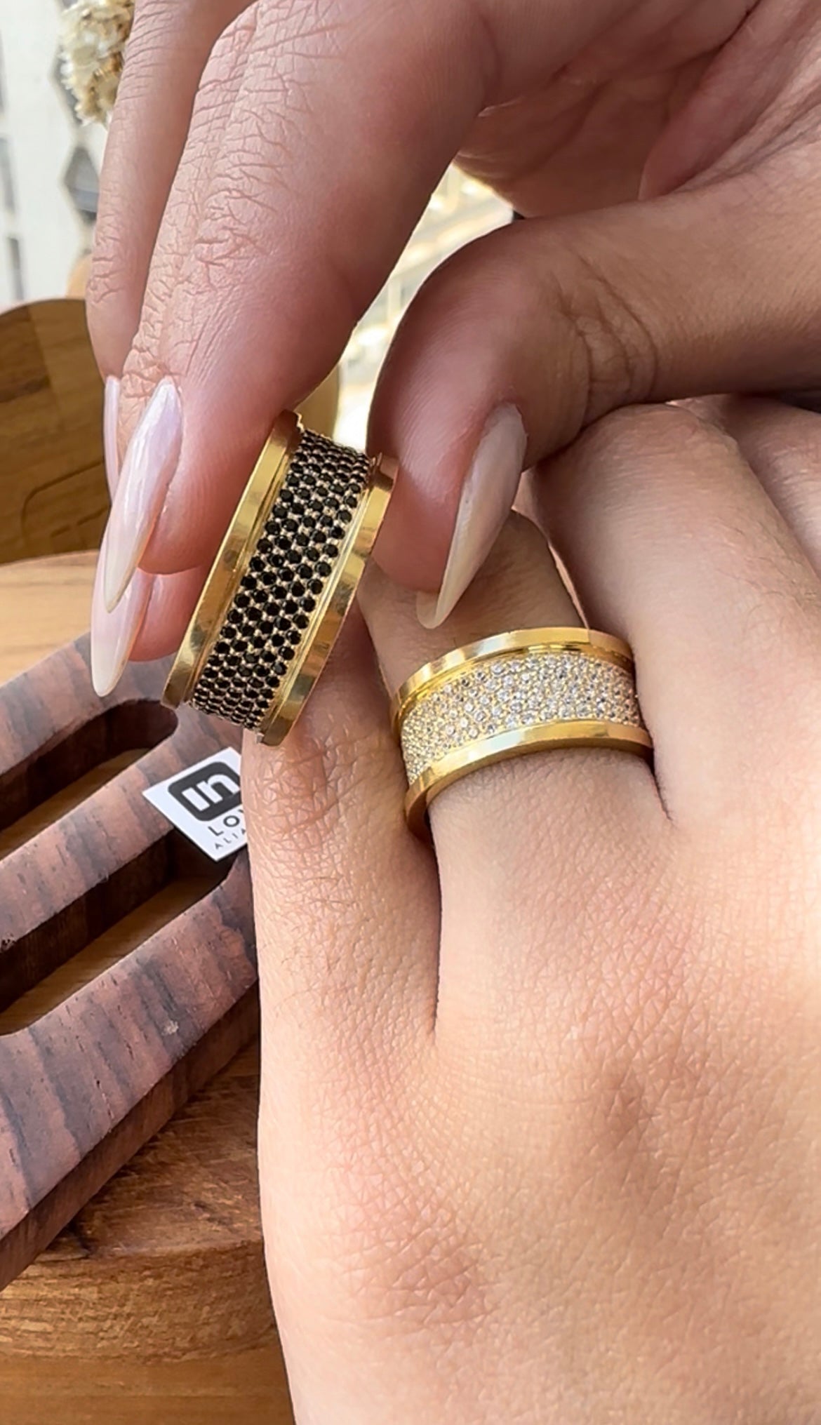 Alianças de Casamento em Ouro 18k - Modelo Intense Duo | 9mm | 12x R$1.233,33