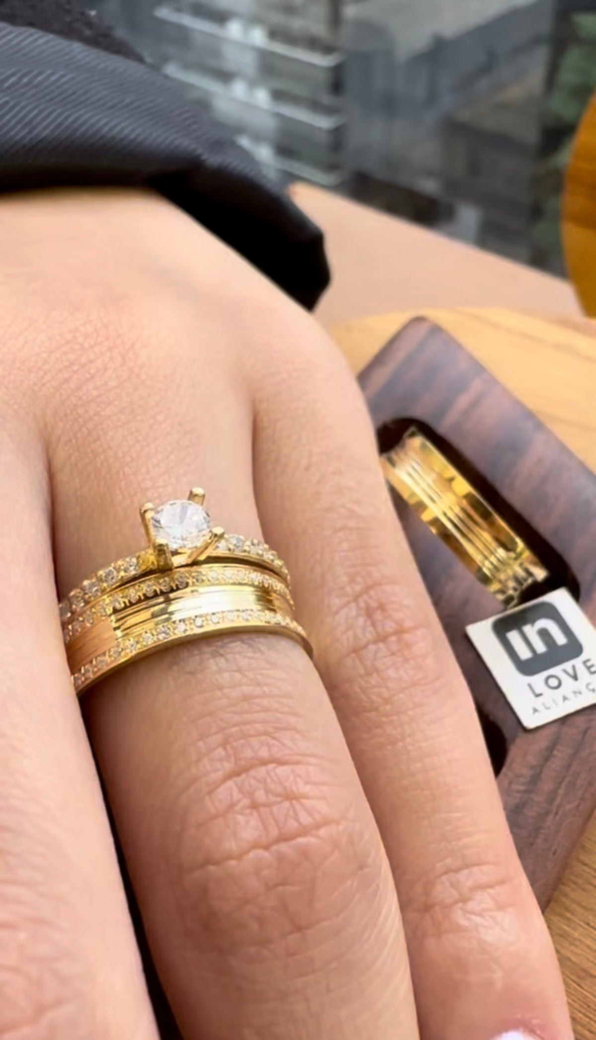 Par de Alianças em Ouro 18k - Modelo Paraíso | 5mm | 12x R$433