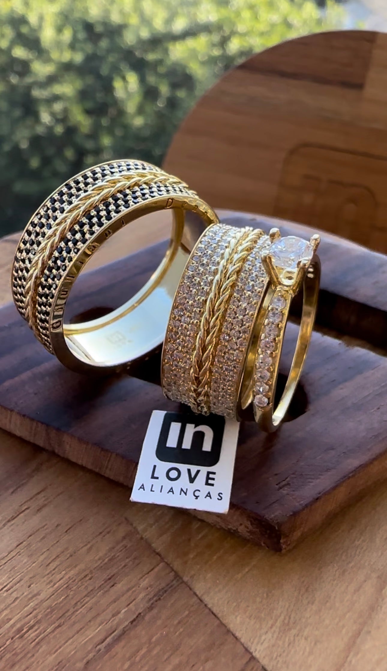 Alianças de Casamento em Ouro 18k - Modelo Eternity| 8mm | 12x R$1.333