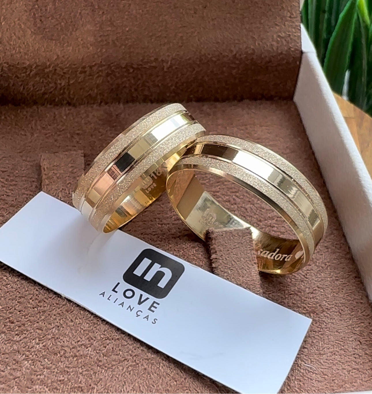 Alianças de Casamento em Ouro 18k - Modelo Minha Canção | 6mm |12x R$416