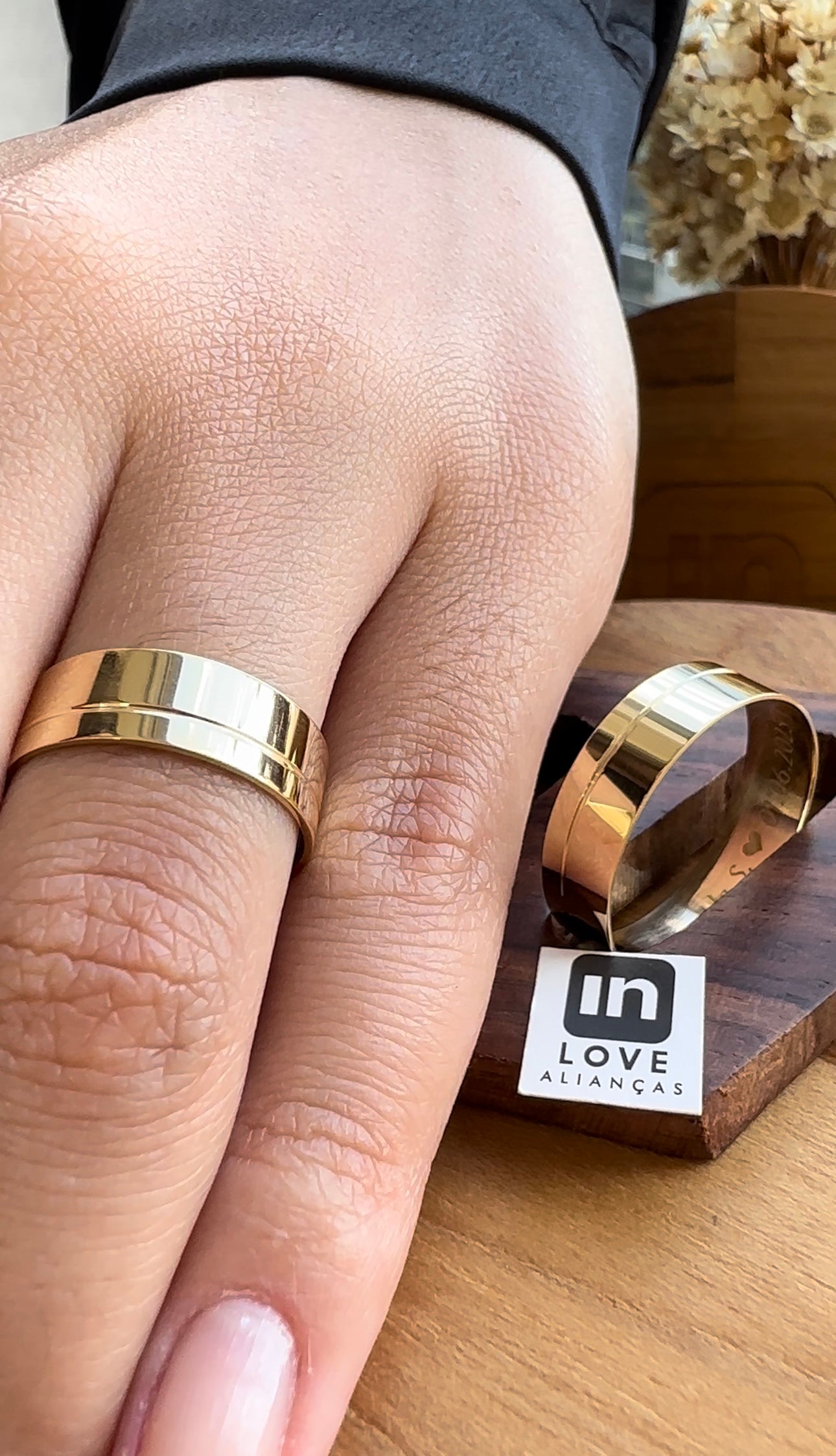 Alianças de Casamento em Ouro 18k - Modelo Amor Maior | 6mm | 12x R$333