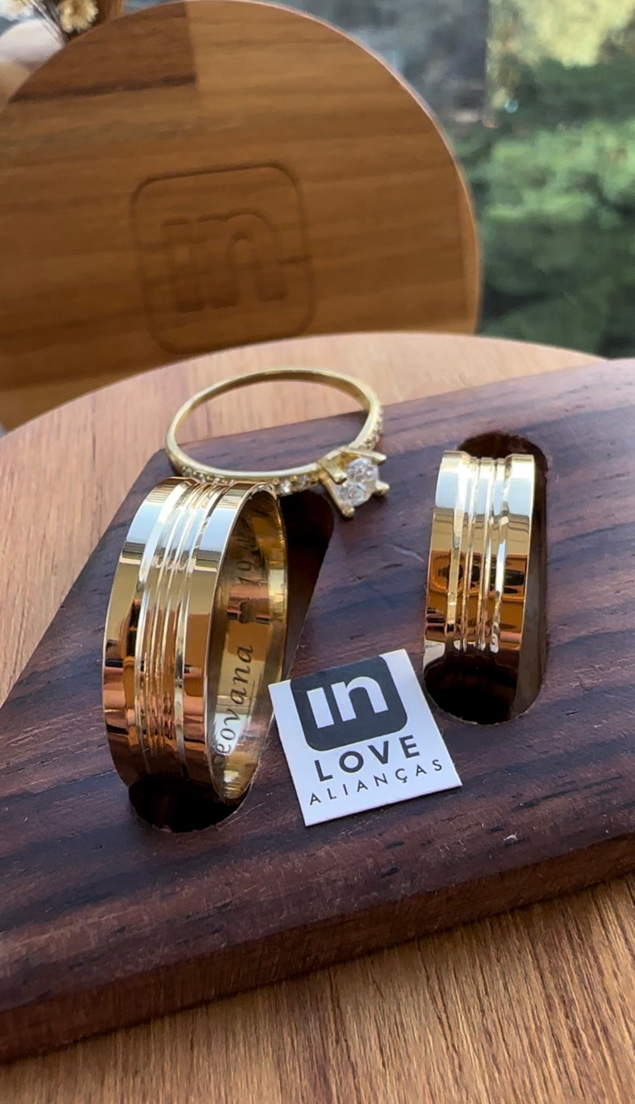 Alianças de Casamento em Ouro 18k - Modelo Favorite | 6mm | 12x R$416