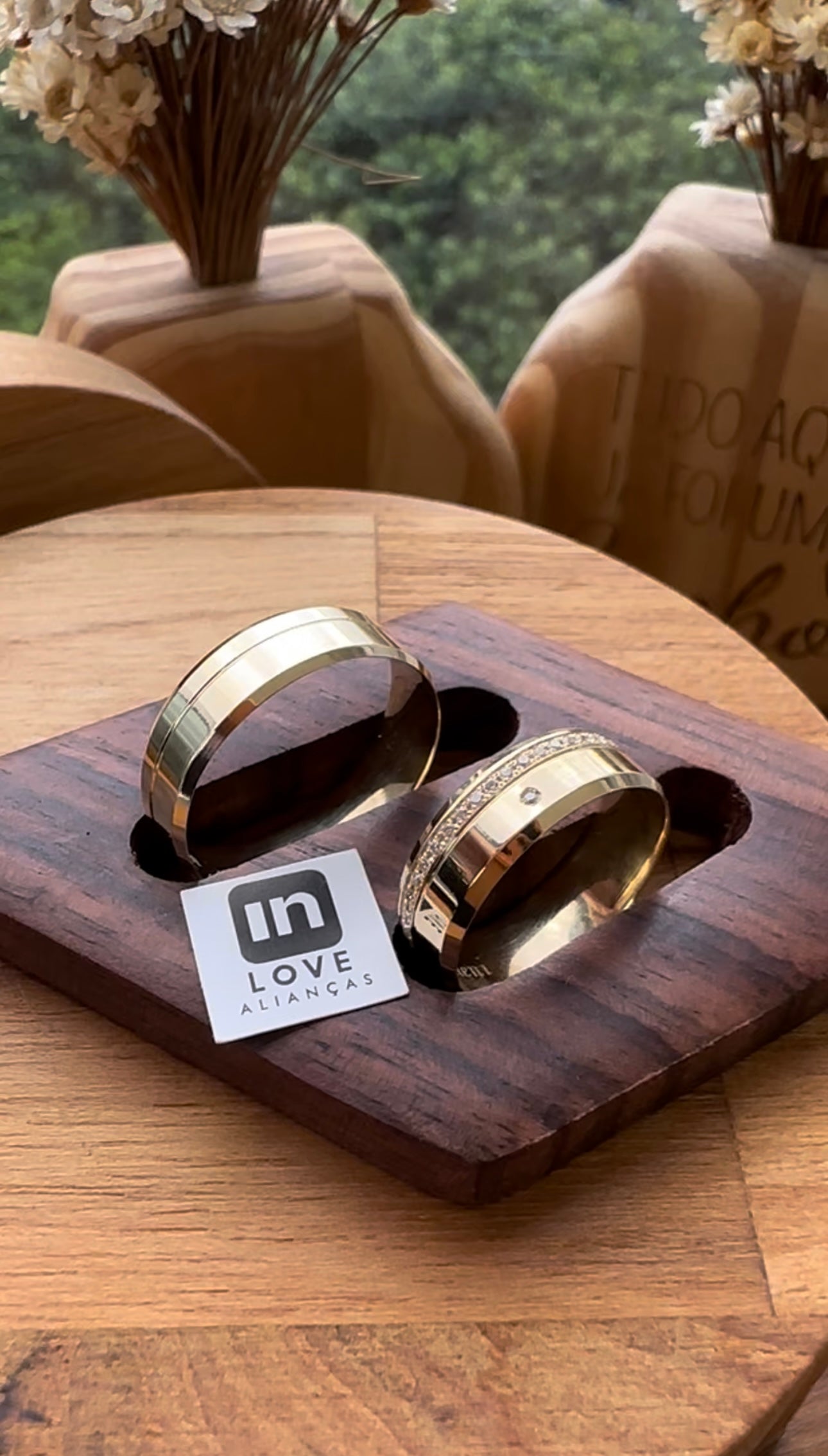 Alianças de Casamento em Ouro 18k - Modelo Chamego | 6mm | 12x R$520