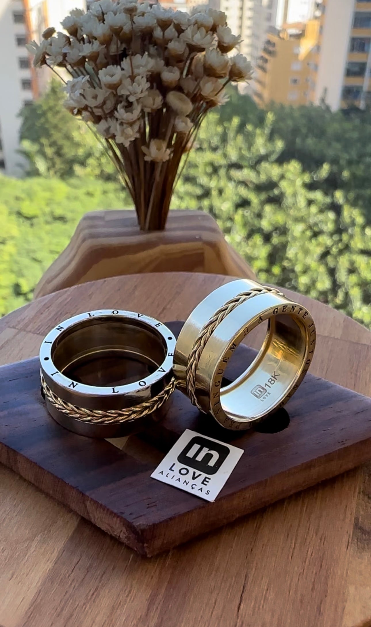 Alianças de Casamento em Ouro 18k - Modelo Eternizar | 10mm | 12x R$1.598,33