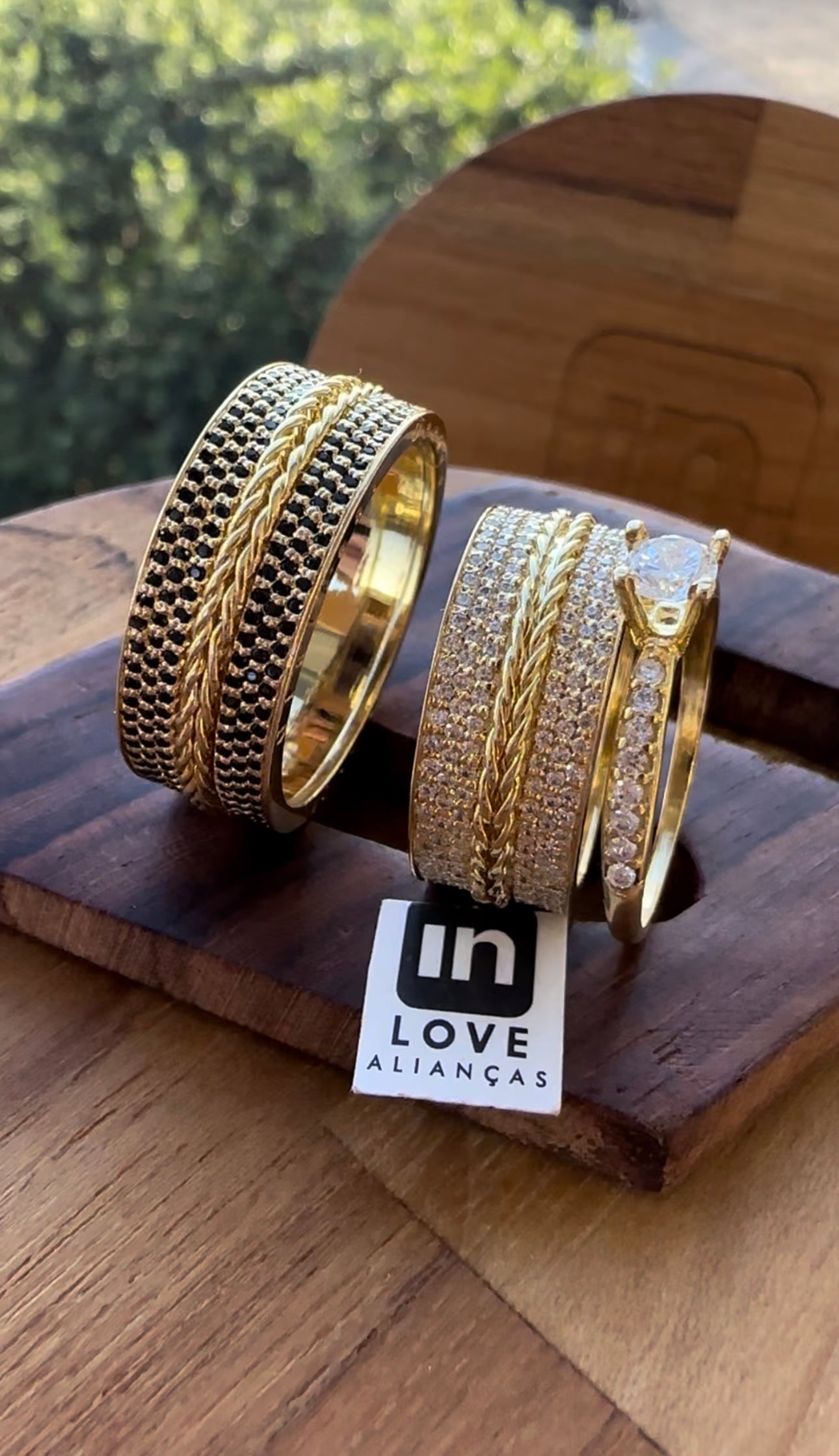 Alianças de Casamento em Ouro 18k - Modelo Eternity| 8mm | 12x R$1.333