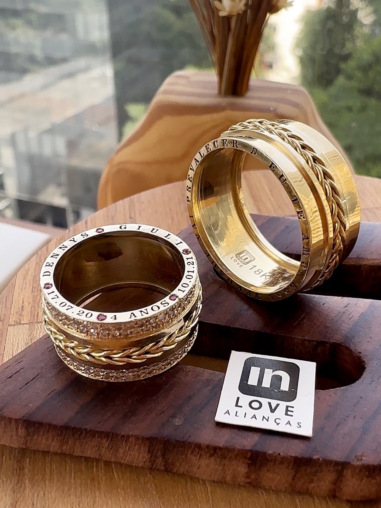 Alianças de Casamento em Ouro 18k - Modelo Sonho Meu | 10mm | 12x R$1.890