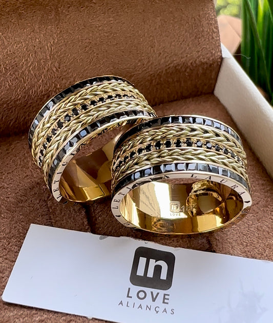 Alianças de Casamento em Ouro 18k - Modelo Paixão Black | 10mm |12xR$1.990