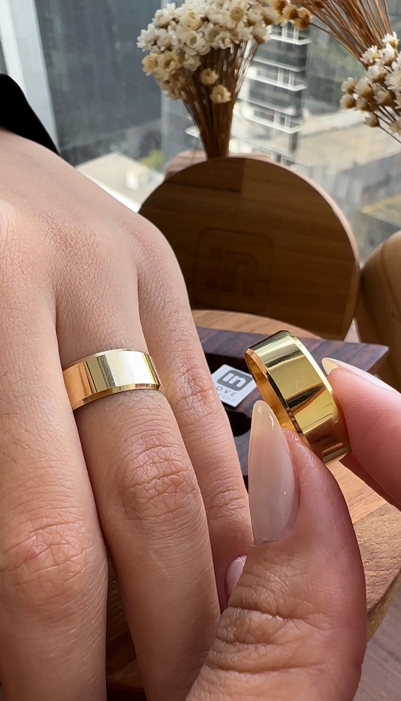 Alianças de Casamento em Ouro 18k - Modelo Sonho Bom | 7mm | 12x R$499