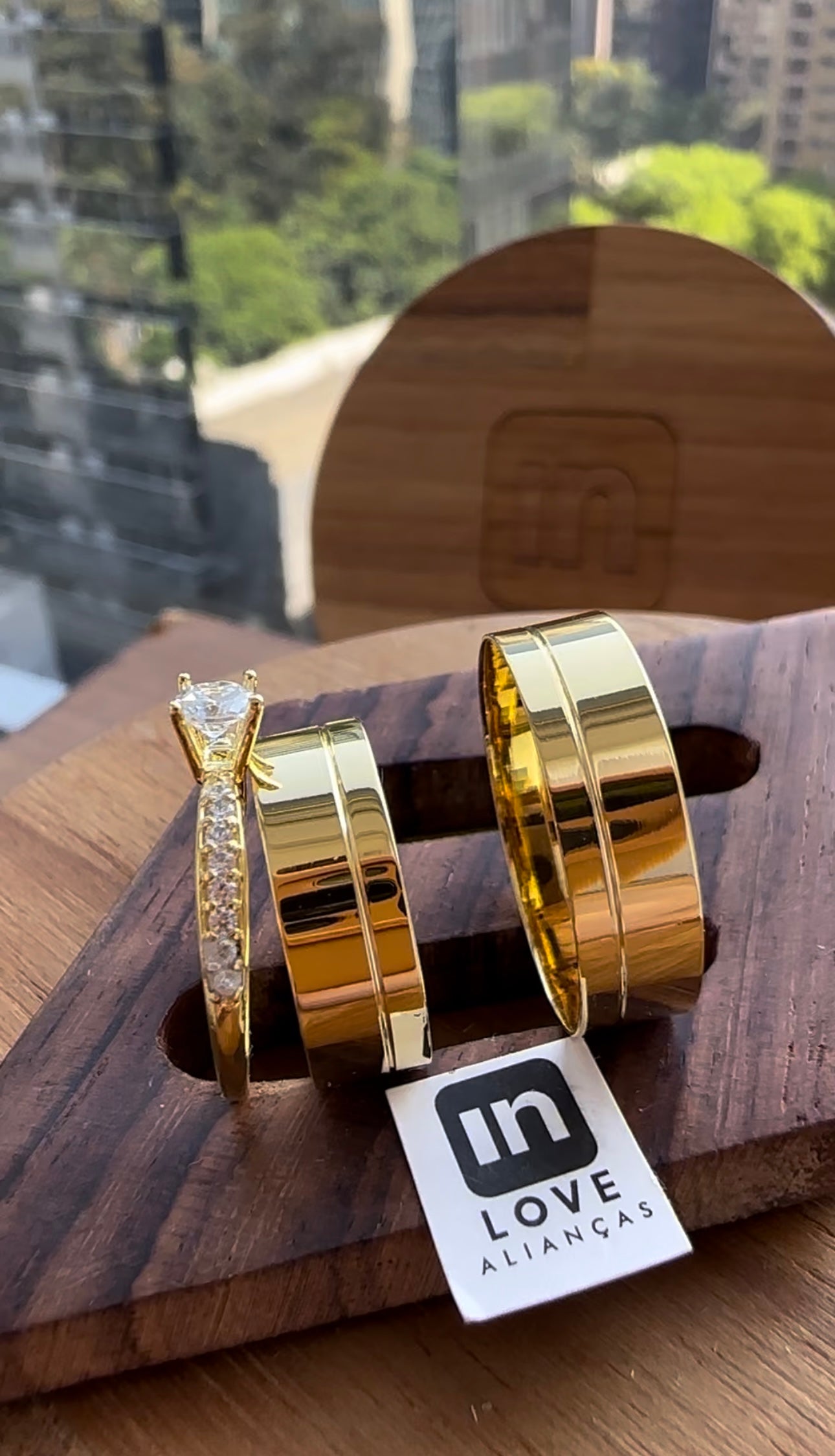 Alianças de Casamento em Ouro 18k - Modelo Amor Maior | 6mm | 12x R$399