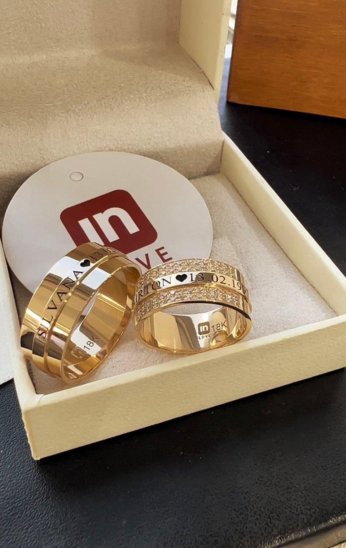 Alianças de Casamento em Ouro 18k - Modelo Par Perfeito Master | 8mm | 12x R$1.125