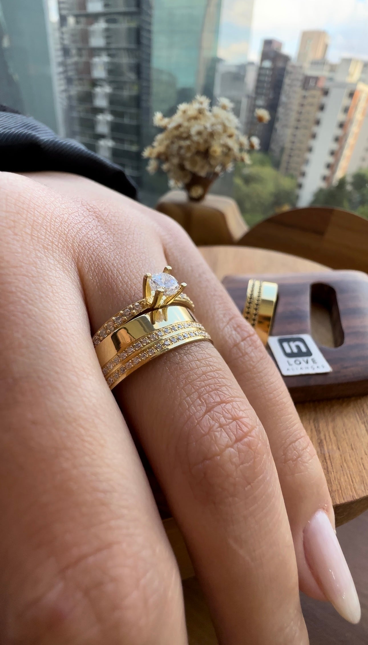 Alianças de Casamento em Ouro 18k - Modelo Sorte | 6mm | 12x R$499