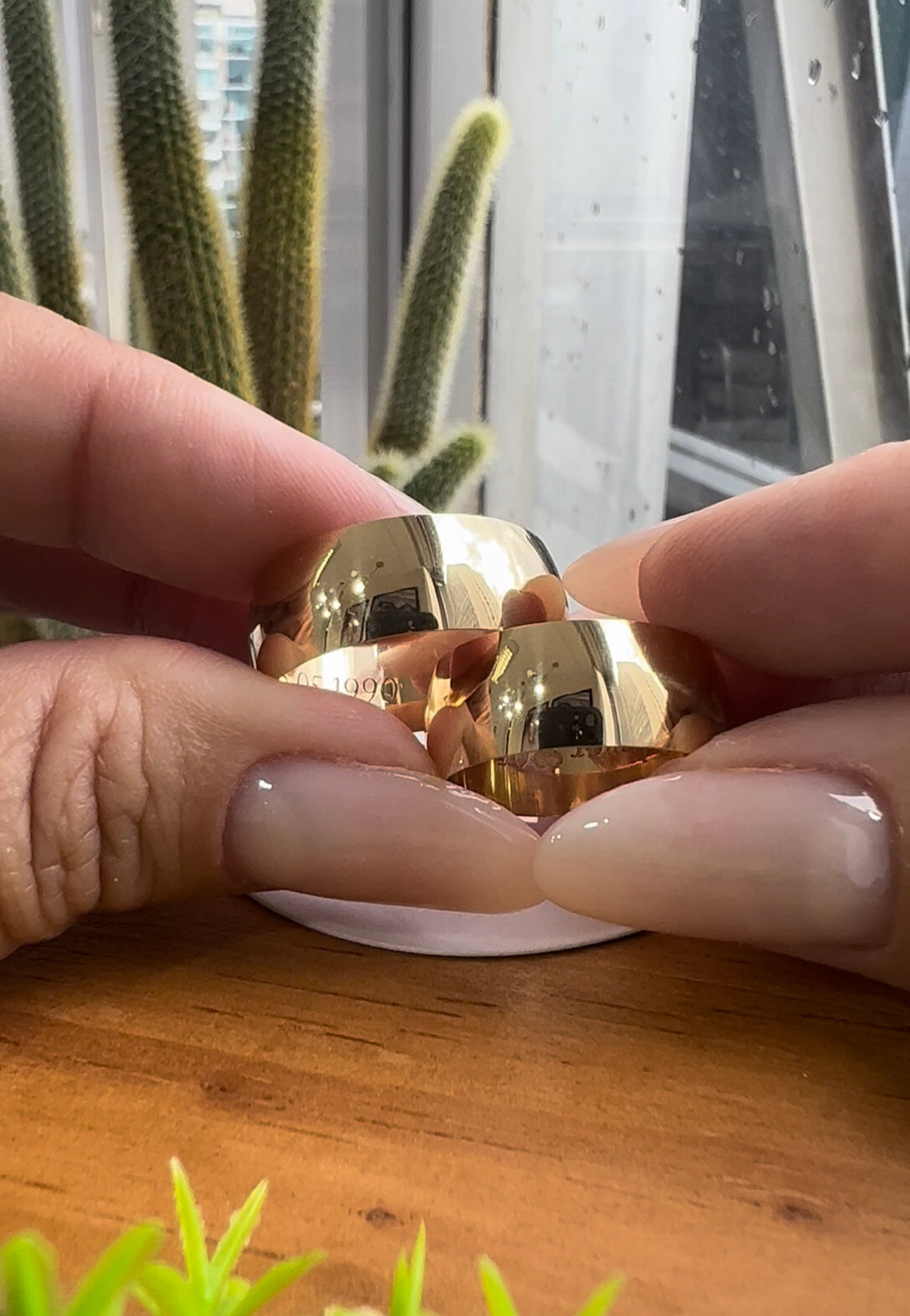 Alianças de Casamento em Ouro 18k - Modelo Tradicional | 8mm | 12x R$699