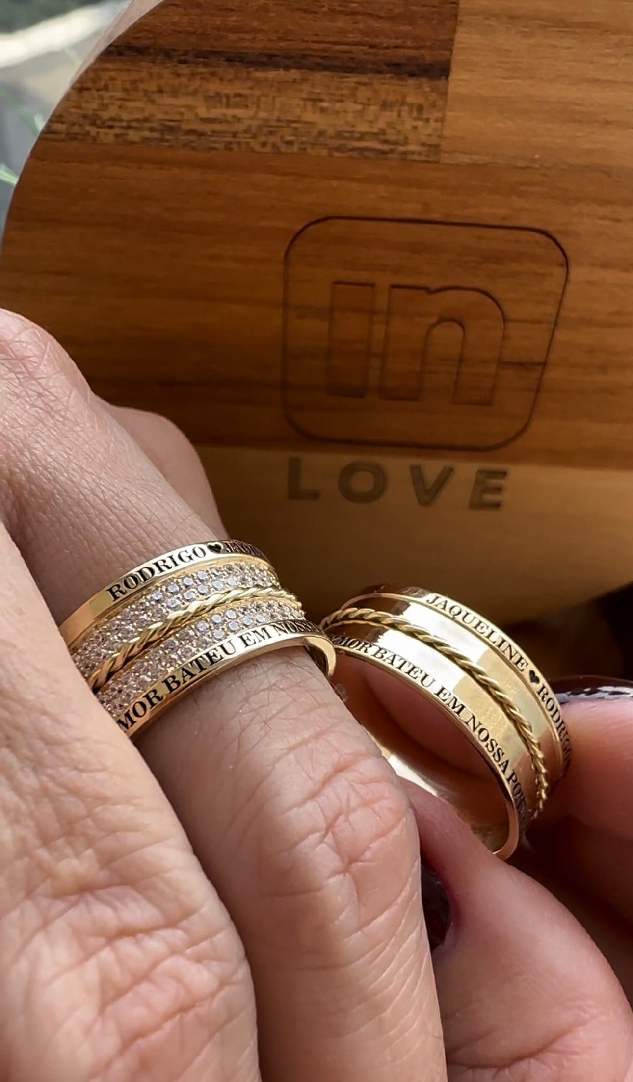 Alianças de Casamento em Ouro 18k - Modelo Desejo One | 9mm | 12x R$1.166,00