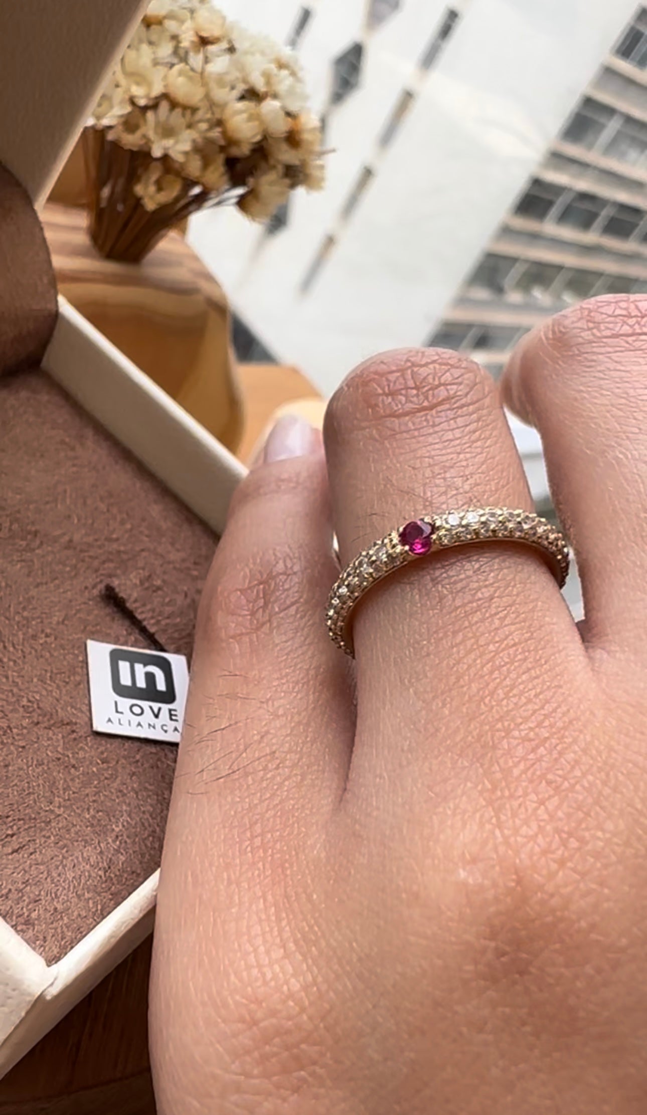 Anel Aparador Rubi Romance em Ouro 18k - 12x R$316,66