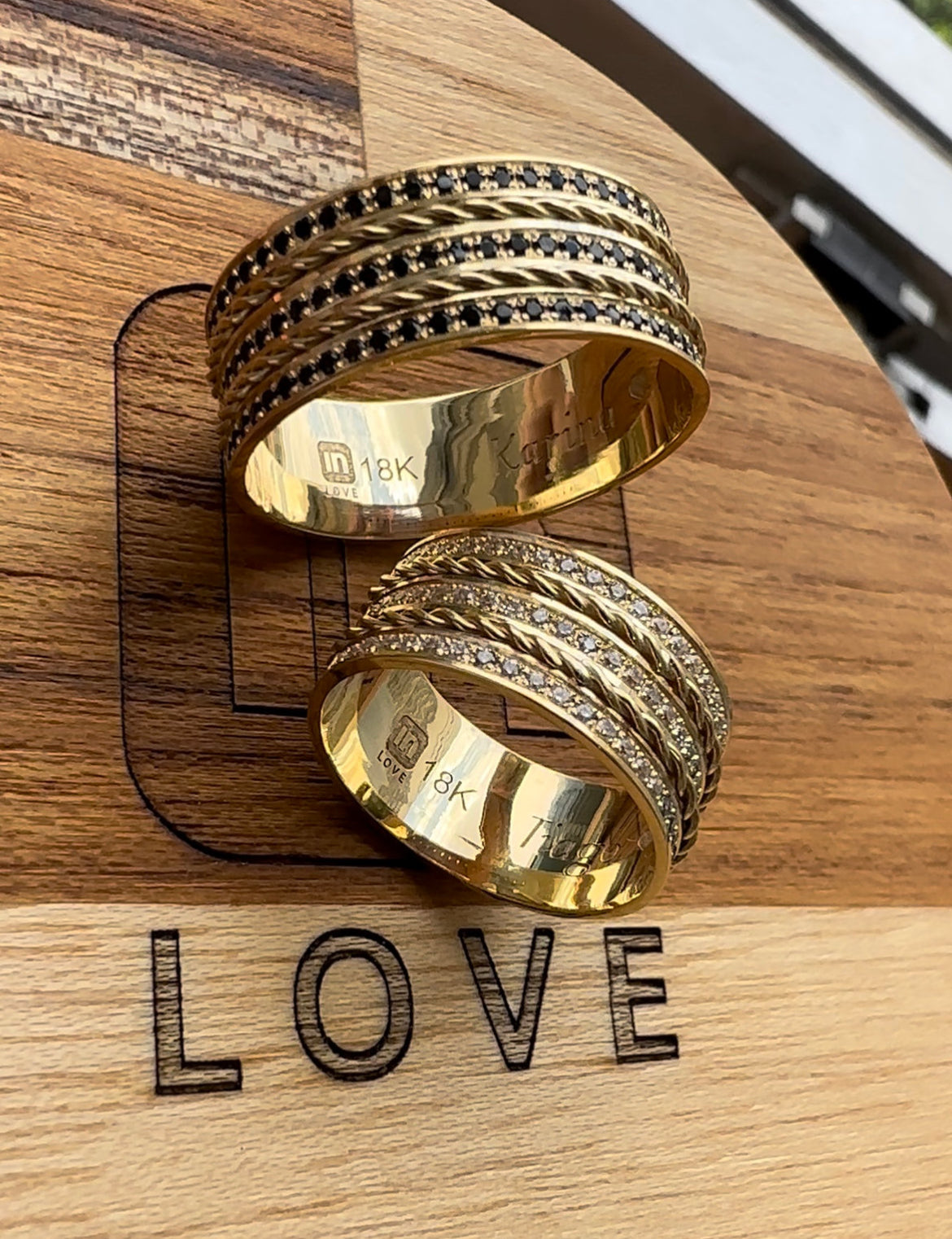 Alianças de Casamento em Ouro 18k - Modelo Momentos Duo | 8mm | 12x R$1.106,66