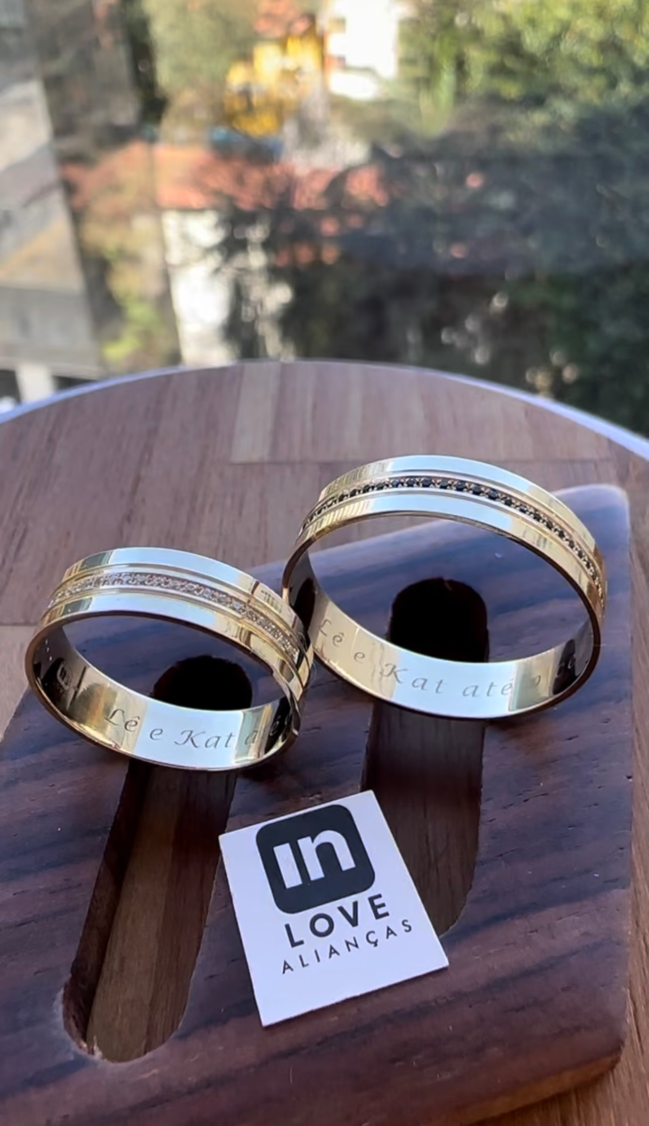 Alianças de Casamento em Ouro 18k - Modelo Mimosinha Duo | 5mm | 12x R$499