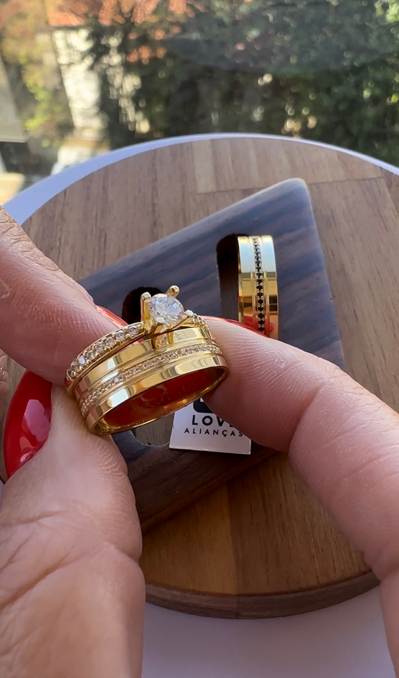 Alianças de Casamento em Ouro 18k - Modelo Mimosinha Duo | 5mm | 12x R$499