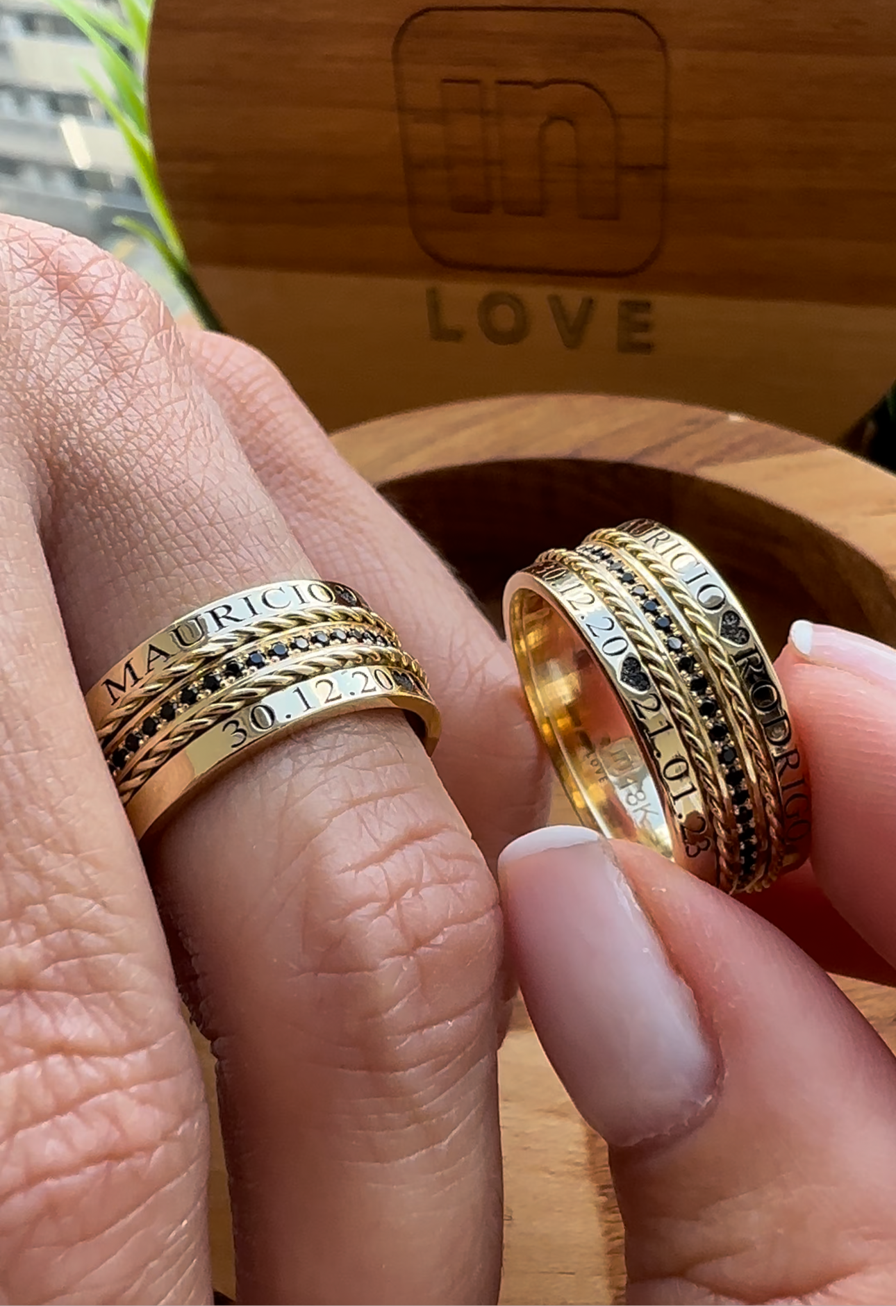 Alianças de Casamento em Ouro 18k - Modelo Bem Que Se Quis | 8mm |12x R$1.083