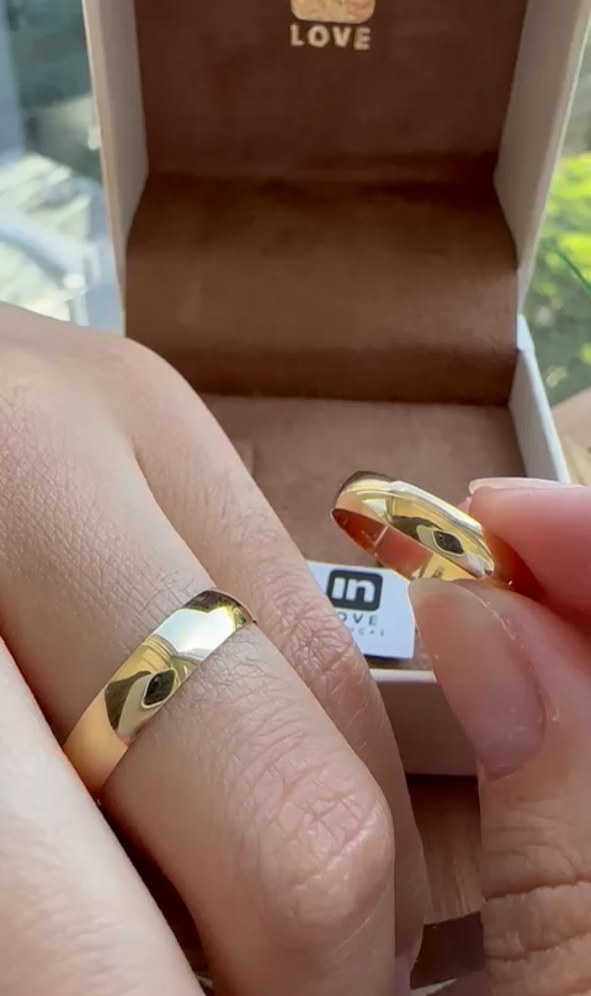 Alianças de Casamento em Ouro 18k - Modelo Tradicional | 4mm | 12x R$299