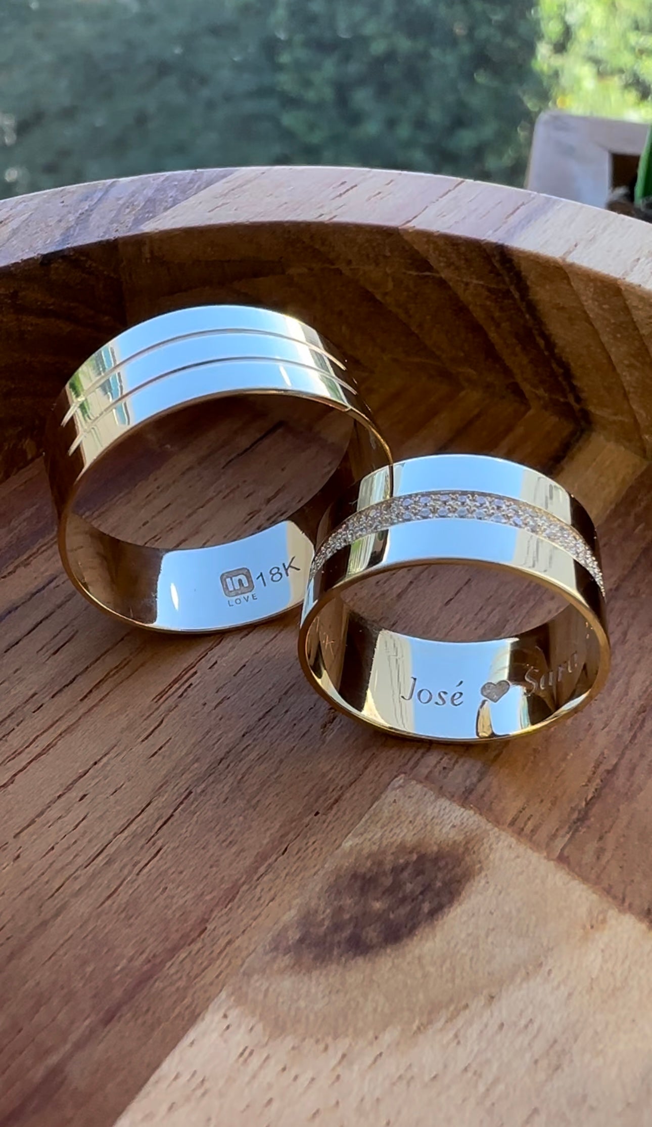 Par de Alianças em Ouro 18k - Modelo Quero te Amar | 8mm | 12x R$758