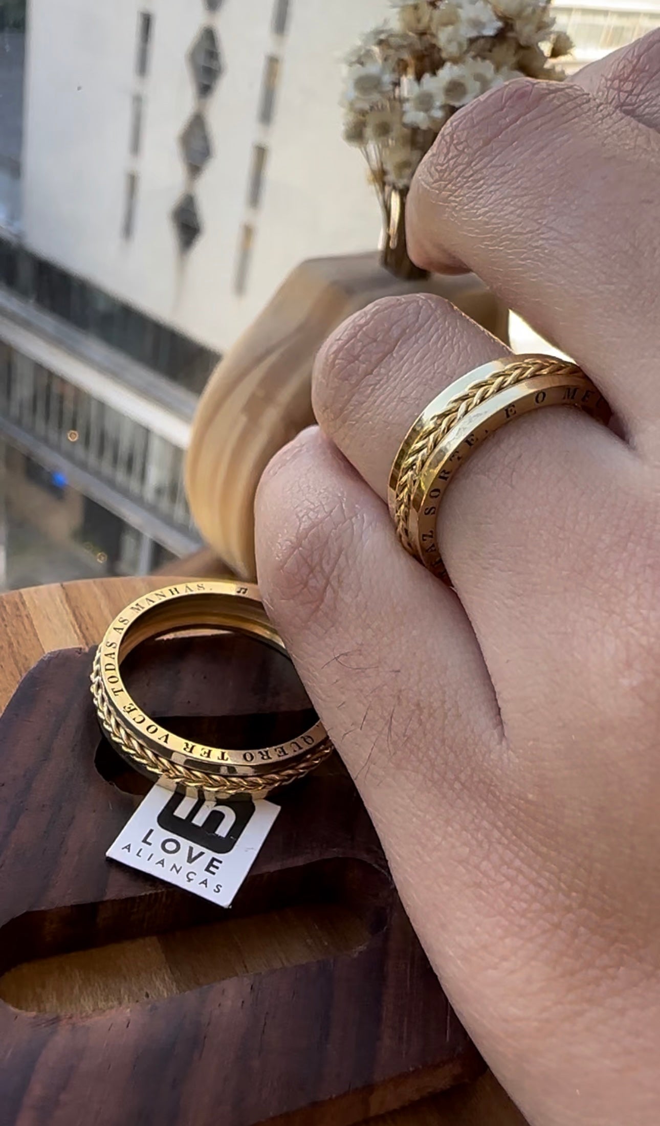 Alianças de Casamento em Ouro 18k - Modelo Talismã | 5mm | 12x R$890
