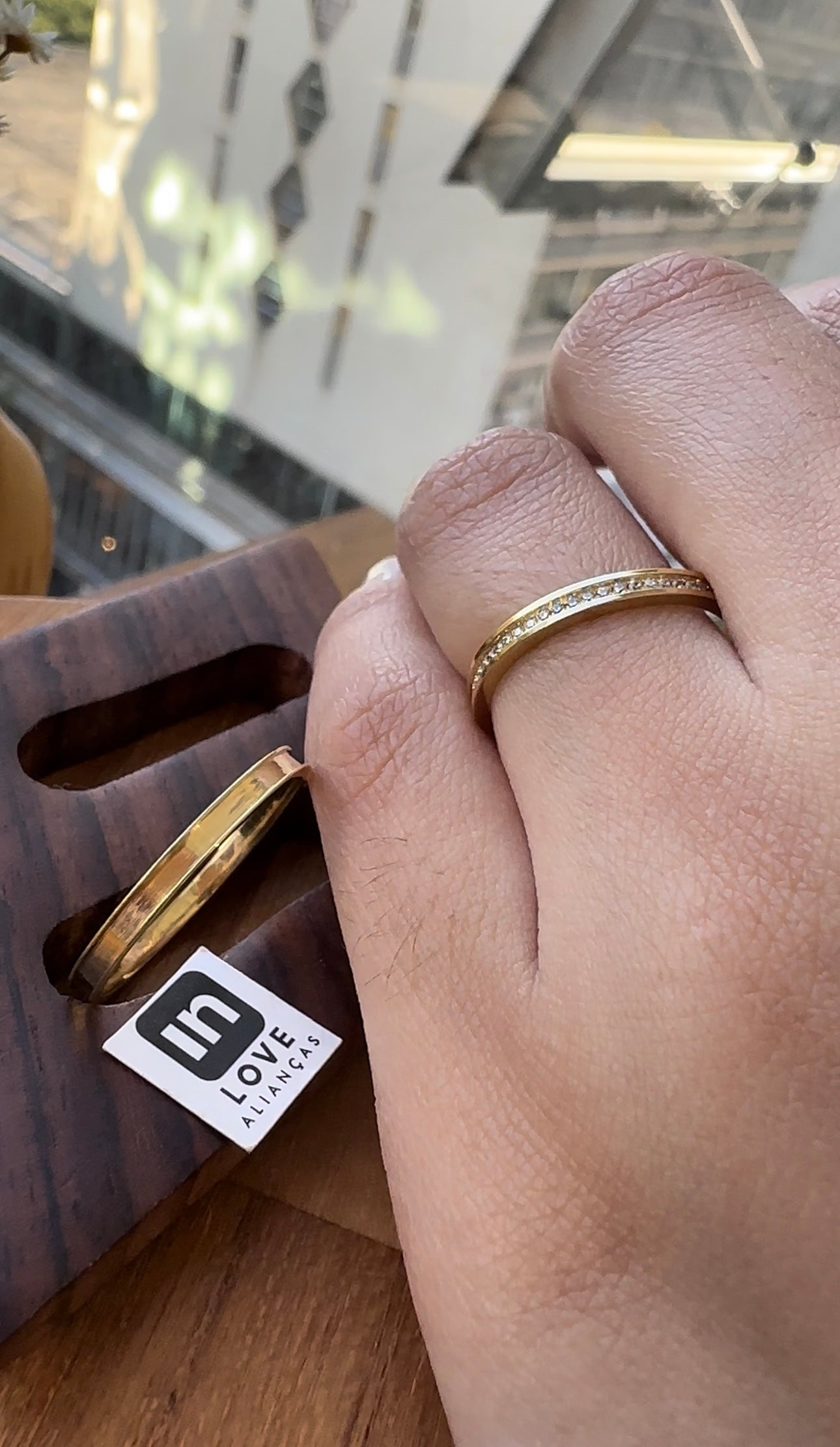Alianças de Casamento em Ouro 18k - Modelo Mimo | 2mm | 12x R$249