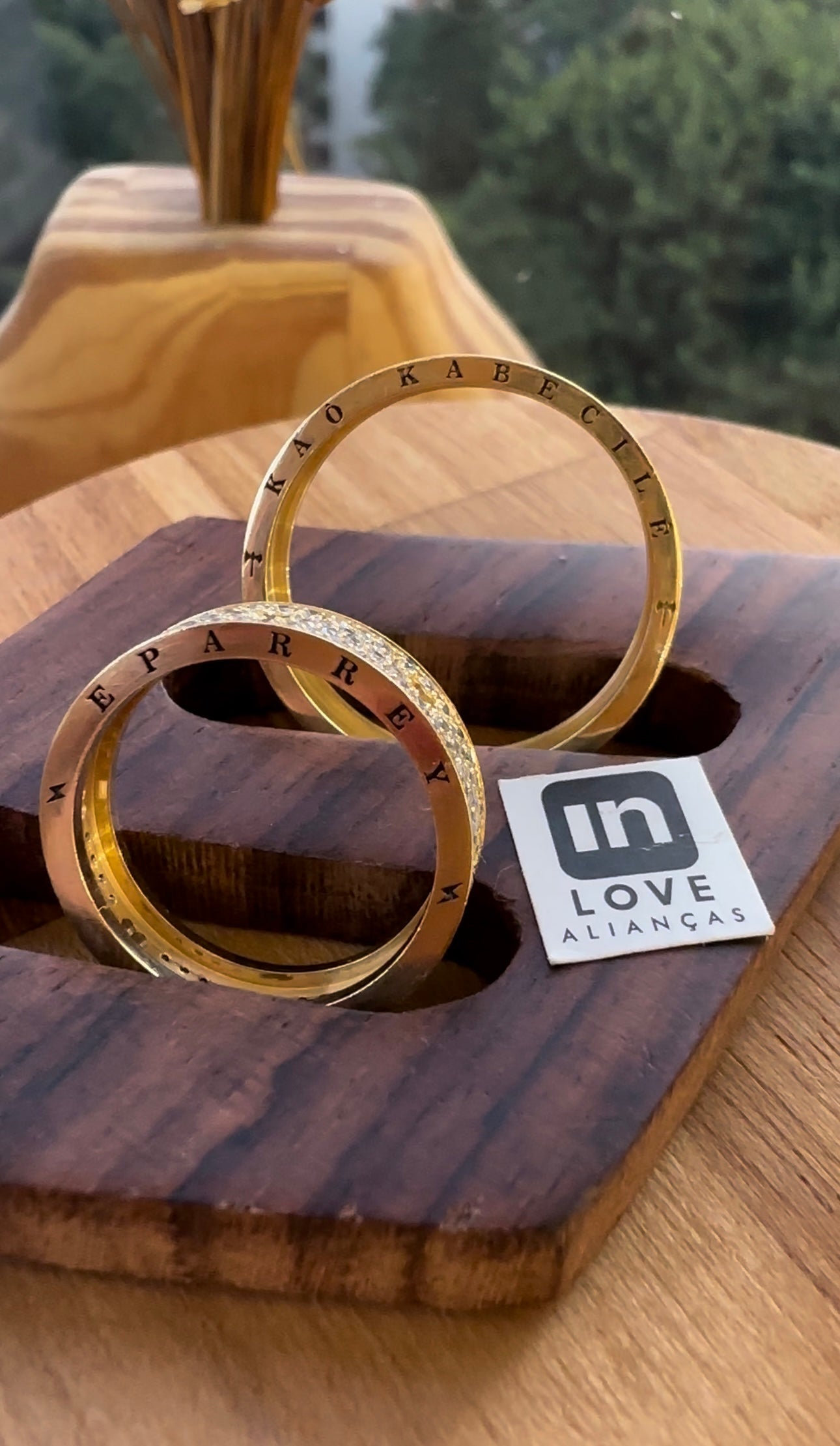 Alianças de Casamento em Ouro 18k - Modelo Corações | 5mm | 12x R$825