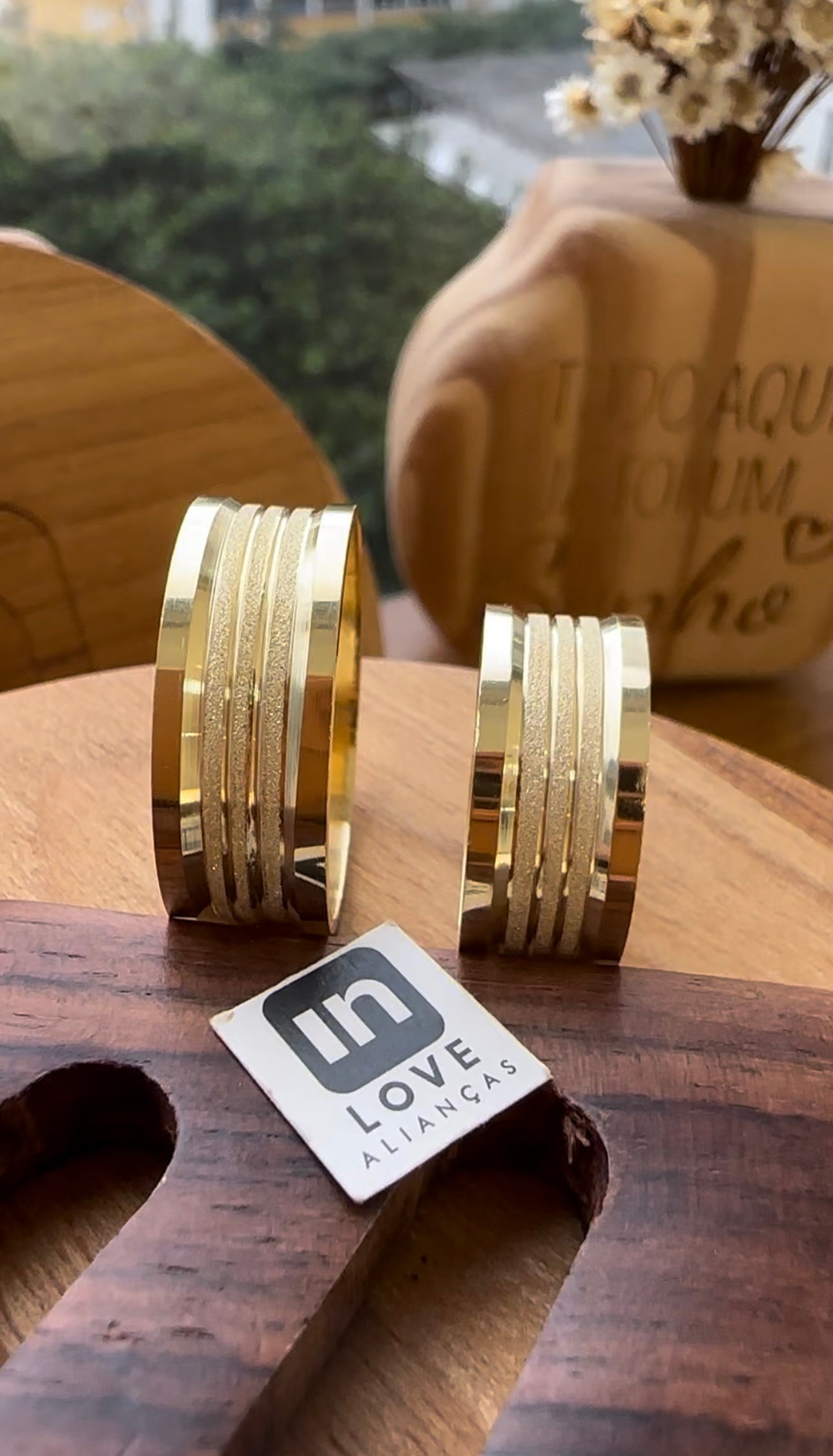 Alianças de Casamento em Ouro 18k - Modelo Favorite | 8mm | 12x R$583