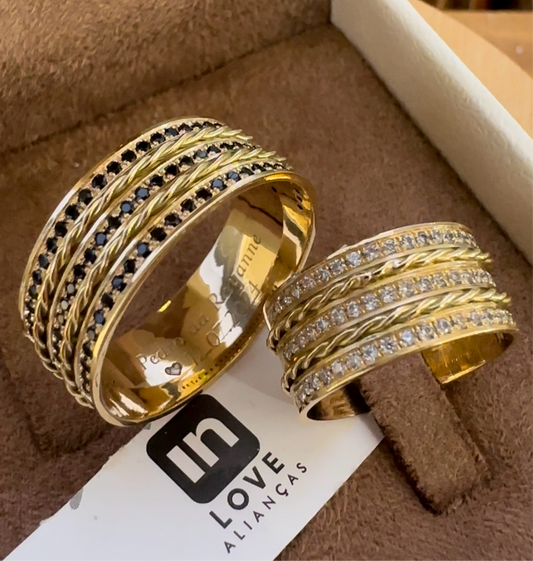 Alianças de Casamento em Ouro 18k - Modelo Momentos Duo | 8mm | 12x R$999.16