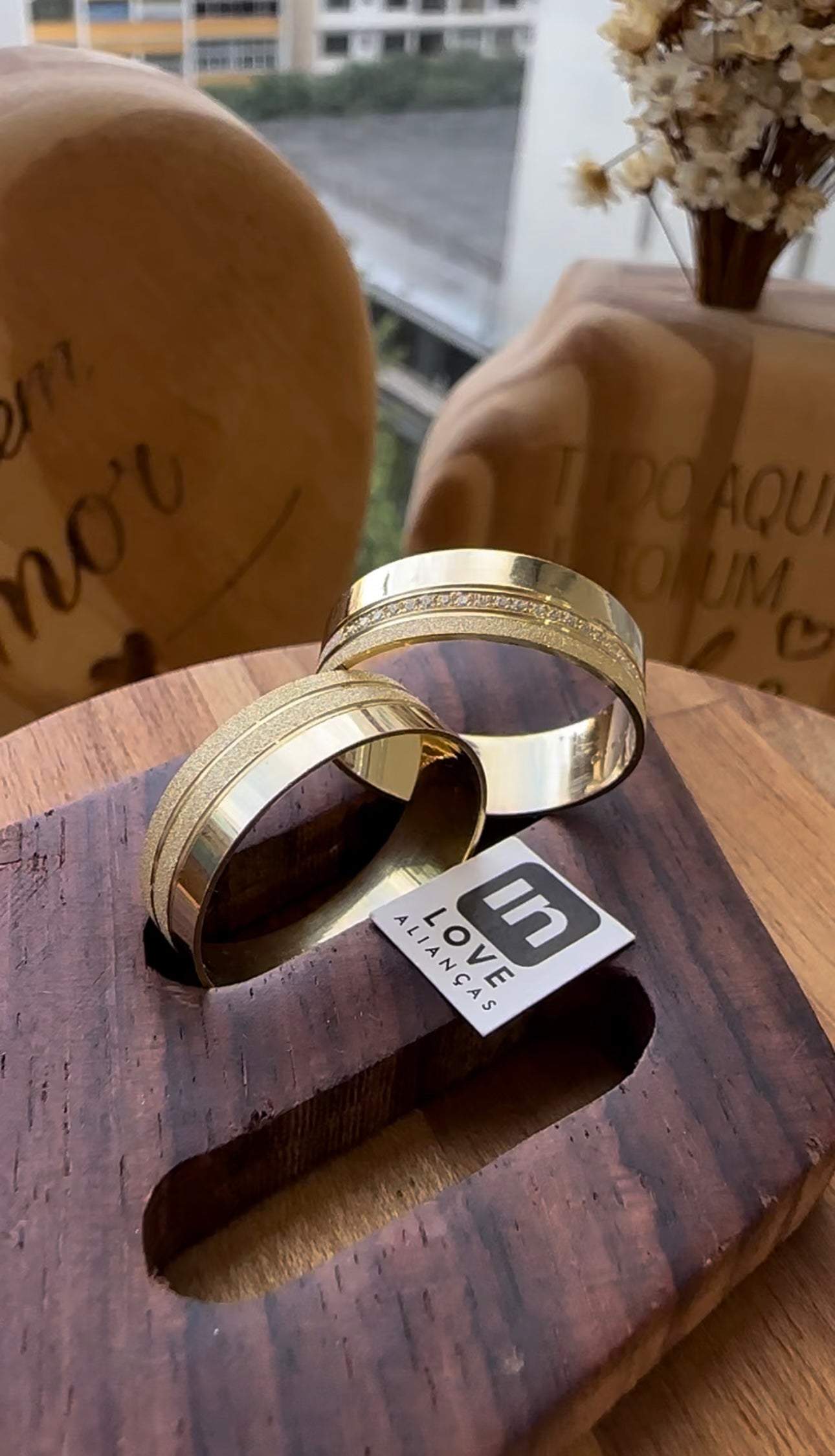 Alianças de Casamento em Ouro 18k - Modelo Amor Eterno | 6mm | 12x R$415.83