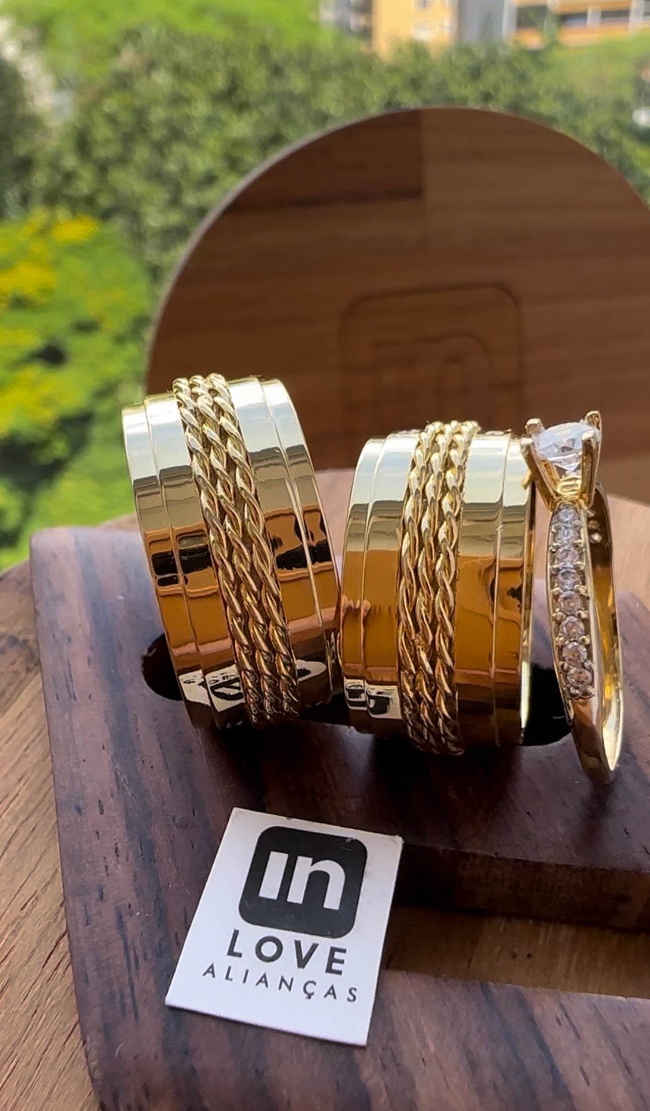 Alianças de Casamento em Ouro 18k - Modelo Data Especial | 10mm | 12x R$1.333