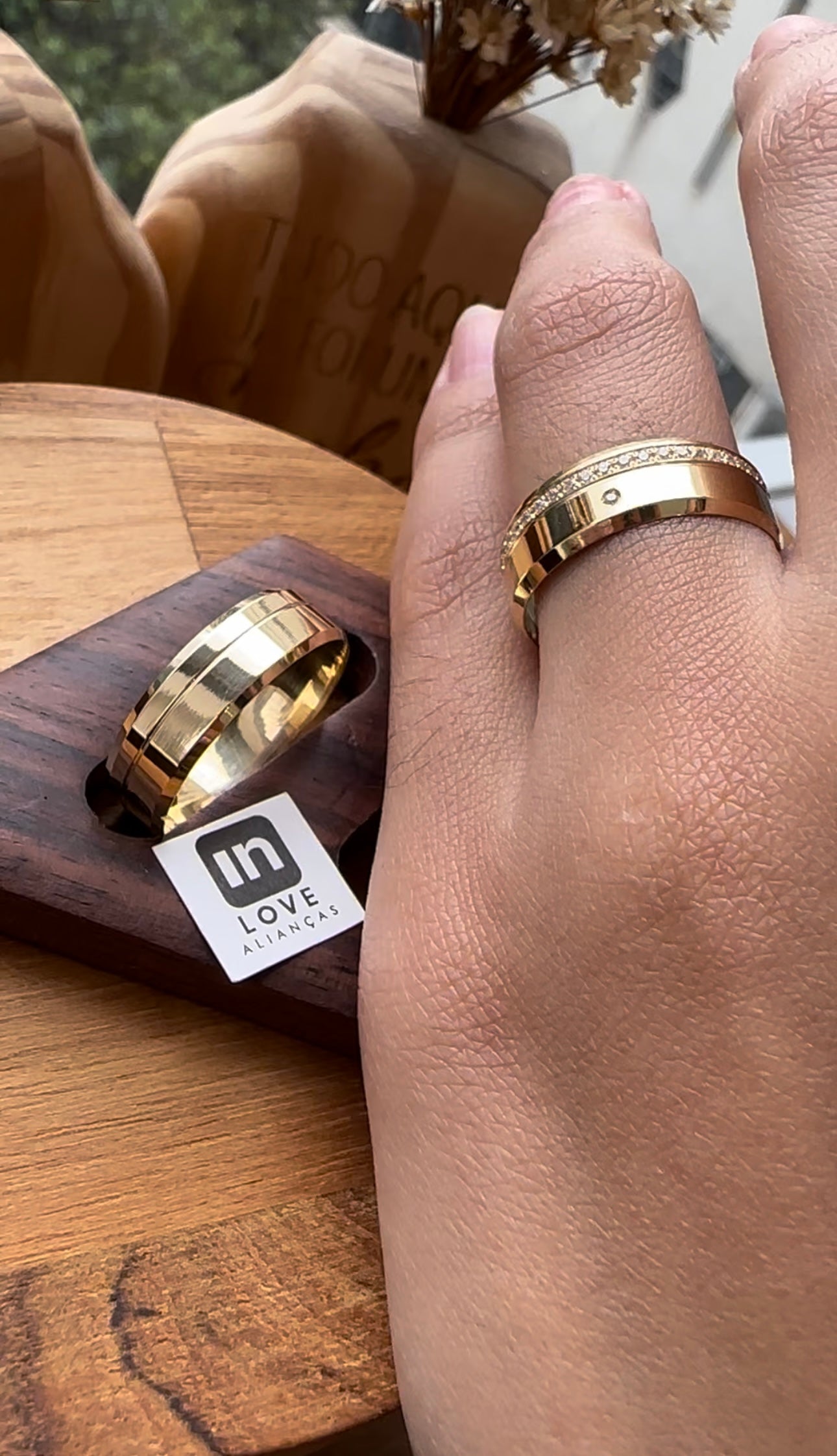 Alianças de Casamento em Ouro 18k - Modelo Chamego | 6mm | 12x R$520