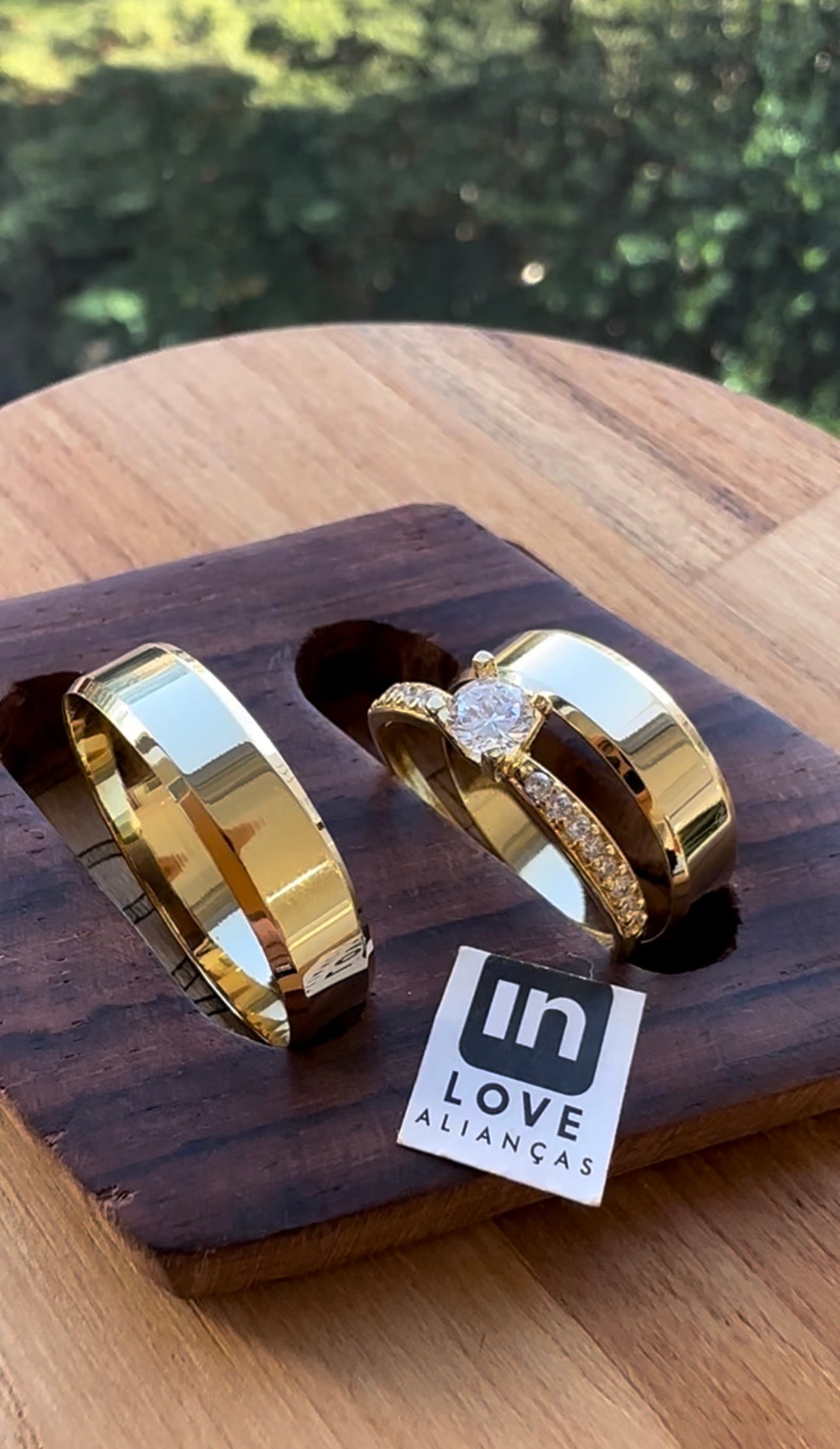 Alianças de Casamento em Ouro 18k - Modelo Sonho Bom | 5mm | 12x R$333