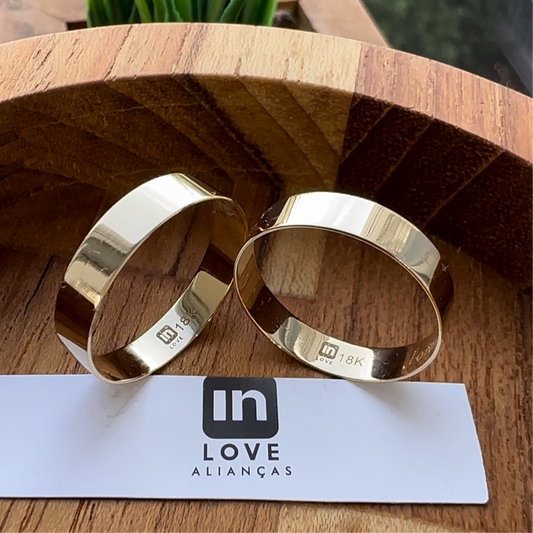 Alianças de Casamento em Ouro 18k - Modelo Dengo | 4mm | 12x R$249