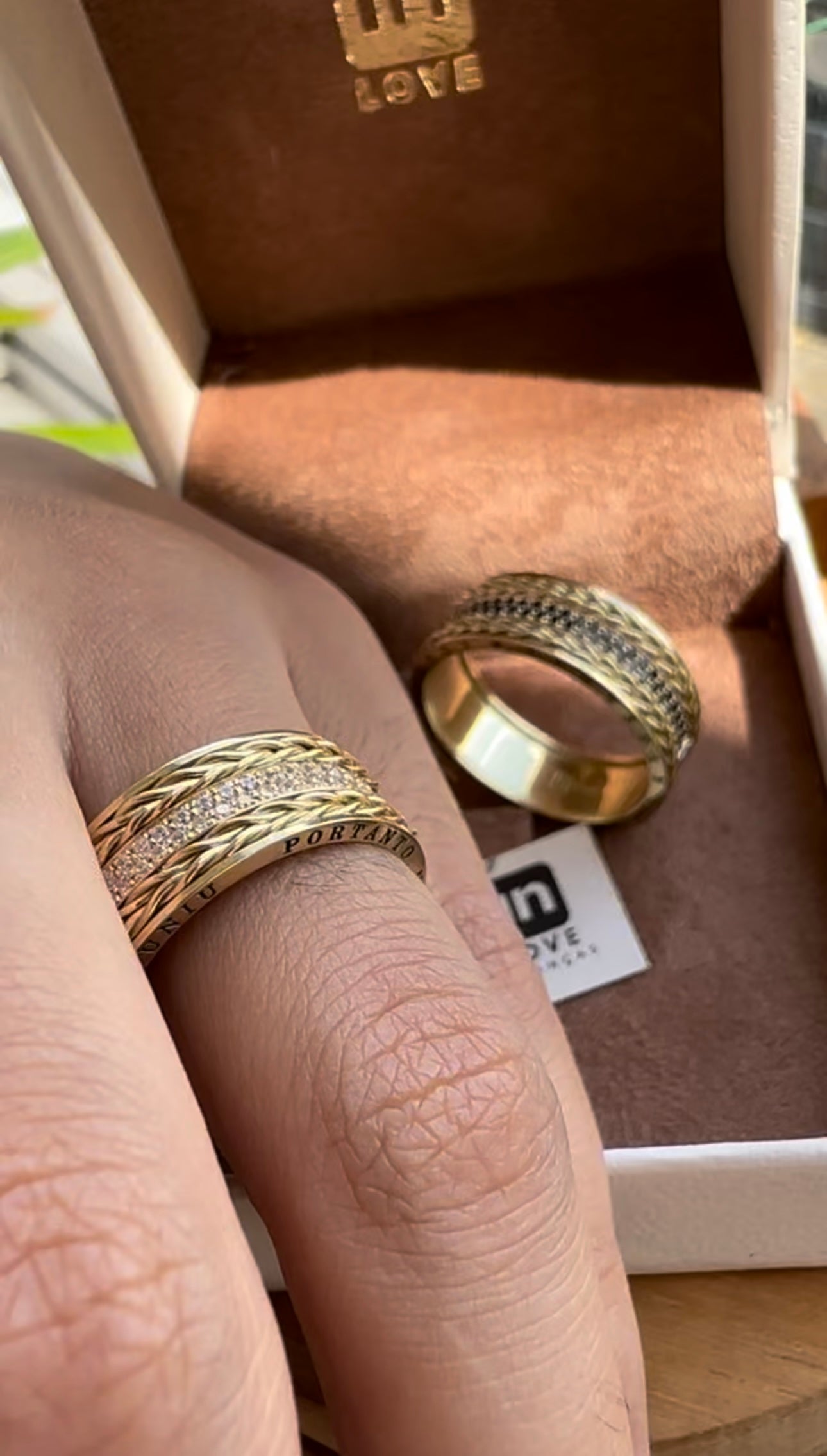 Alianças de Casamento em Ouro 18k - Modelo Pra Sempre | 8mm | 12x R$1.530