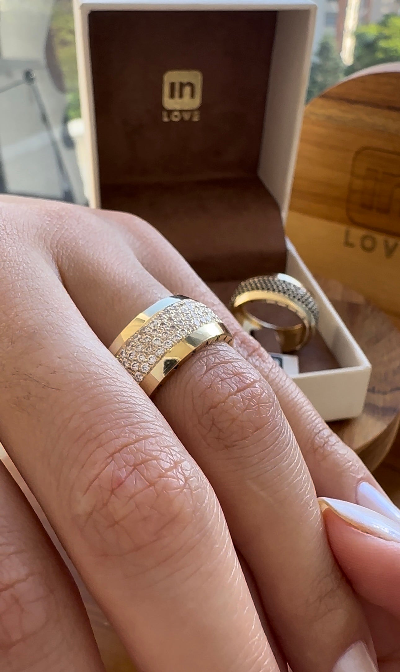 Alianças de Casamento em Ouro 18k - Modelo Sonho | 9mm | 12x R$1.833